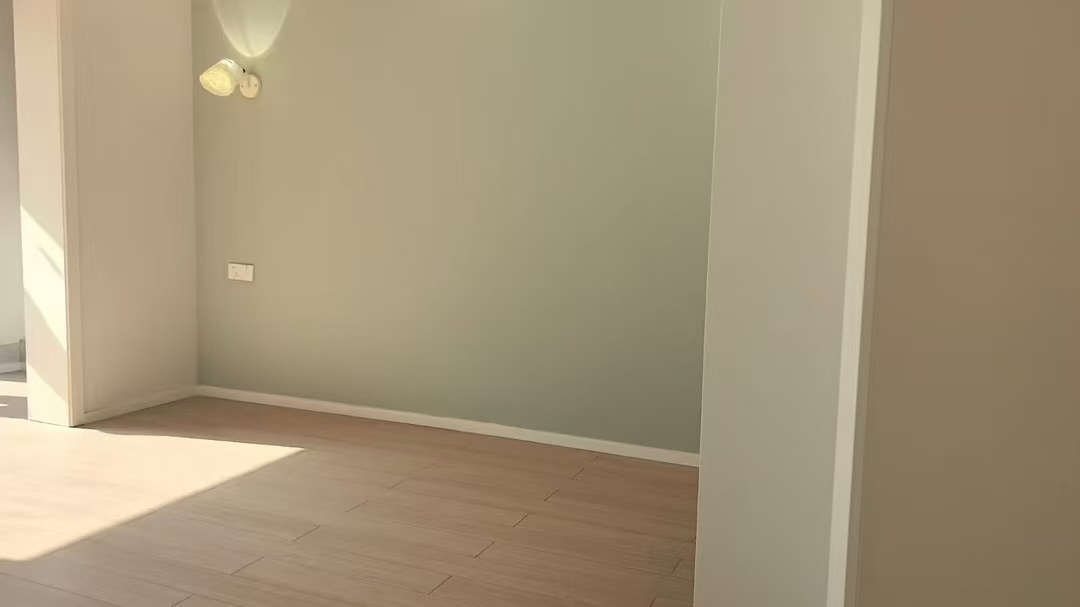 城南，领秀城，8楼边户，全新6300单价，精装三房，南北通透