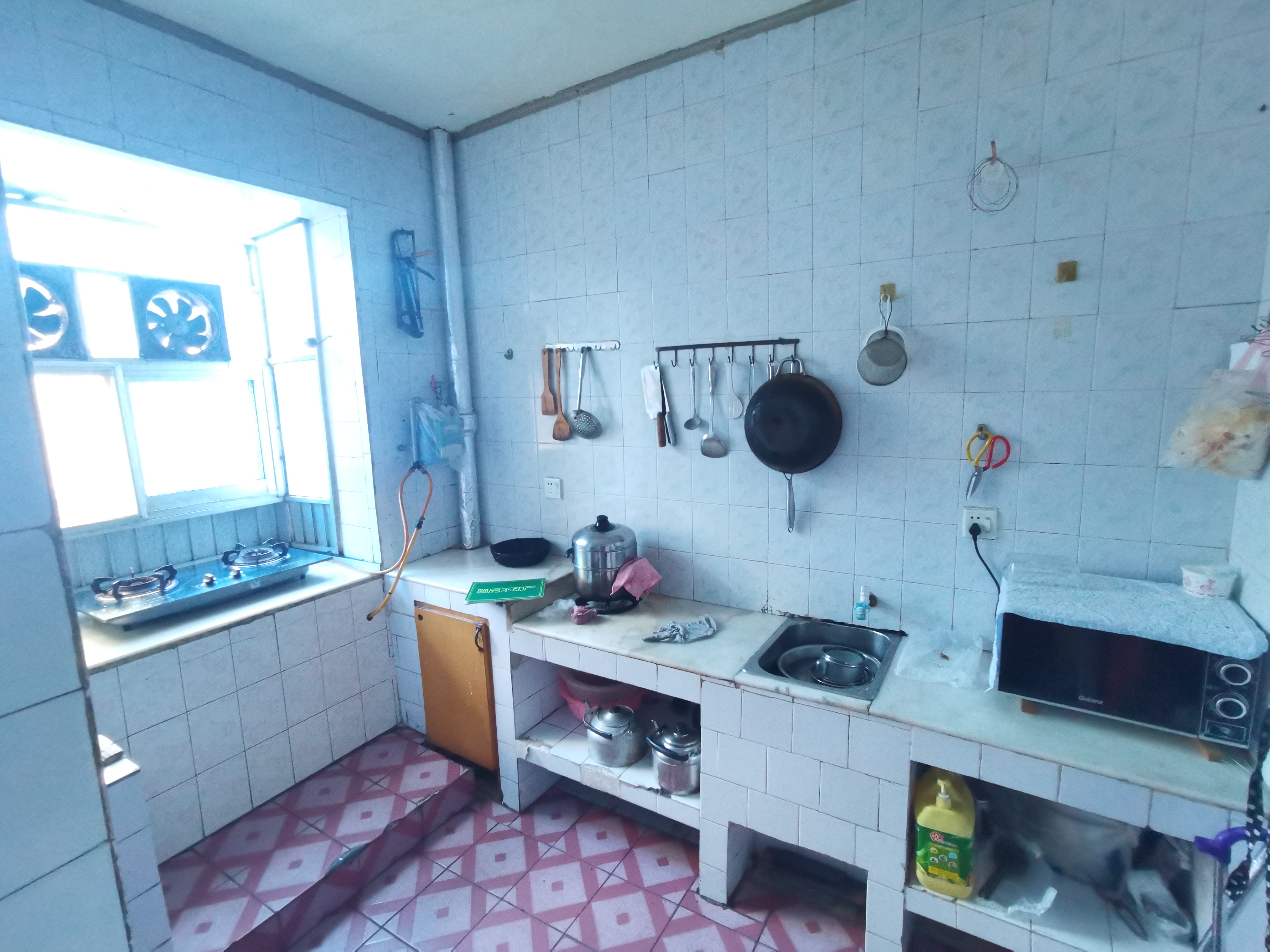 商城附近一招宿舍赠送面积多看房方便