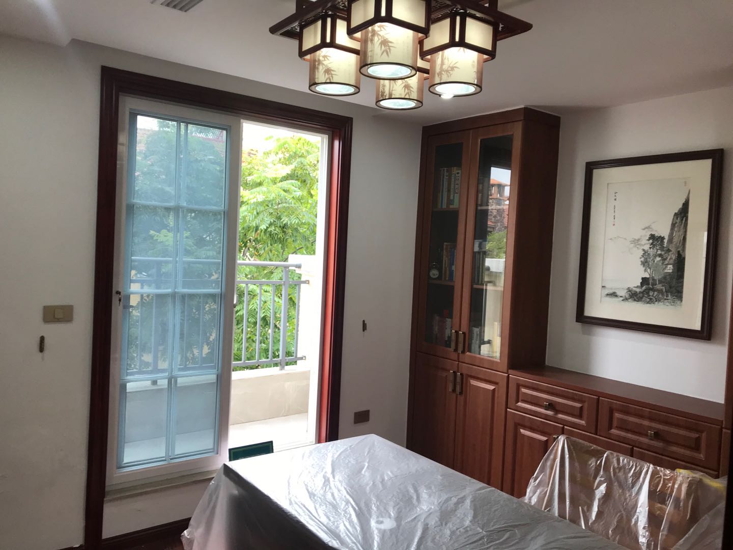 御江湾全新装修证满二三加一层联排别墅全屋监控设备价格美丽