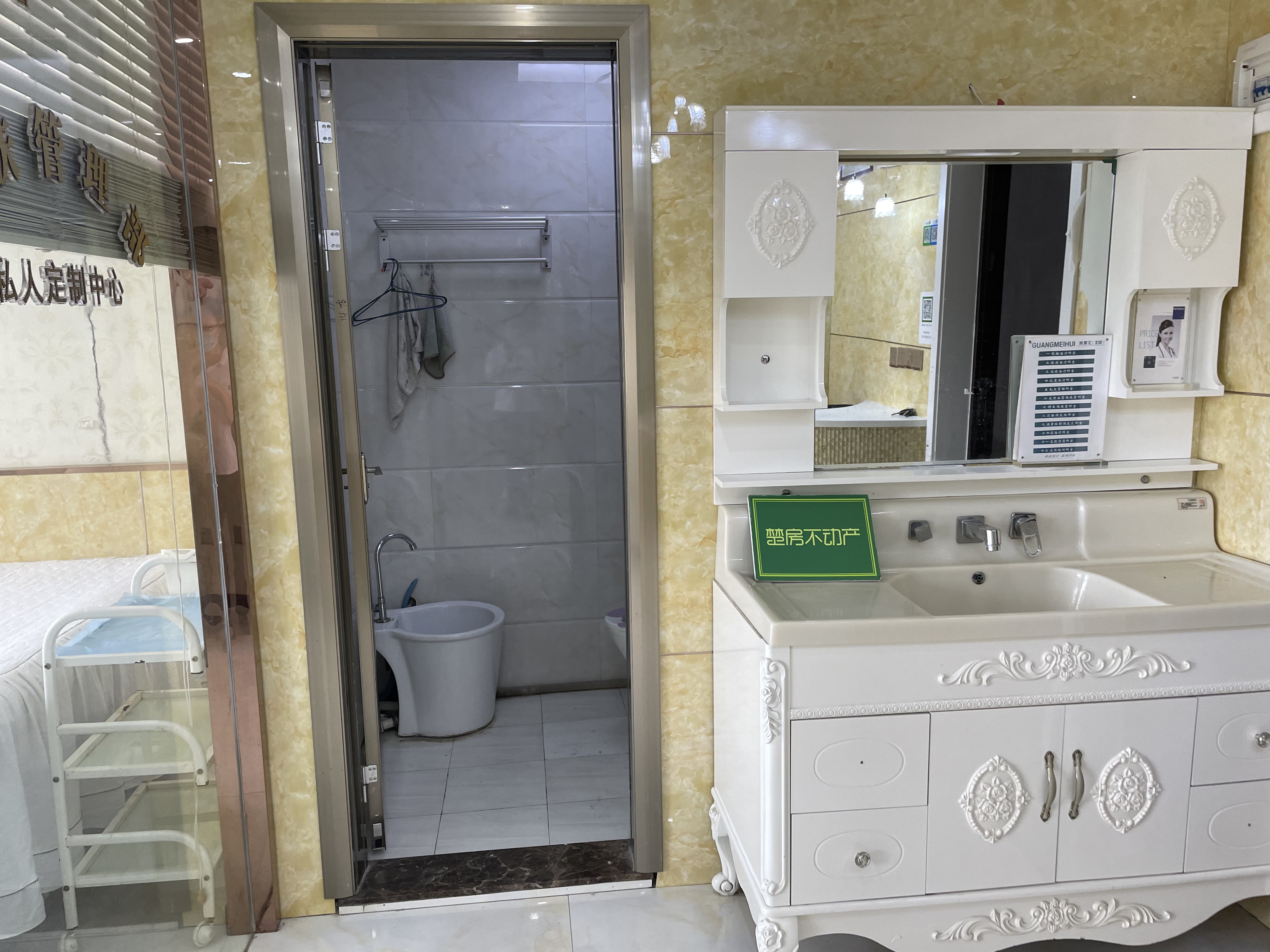 富迪三友.学府公寓精装.96平45万.包过户.业主以2015年买价出售配套设施成熟