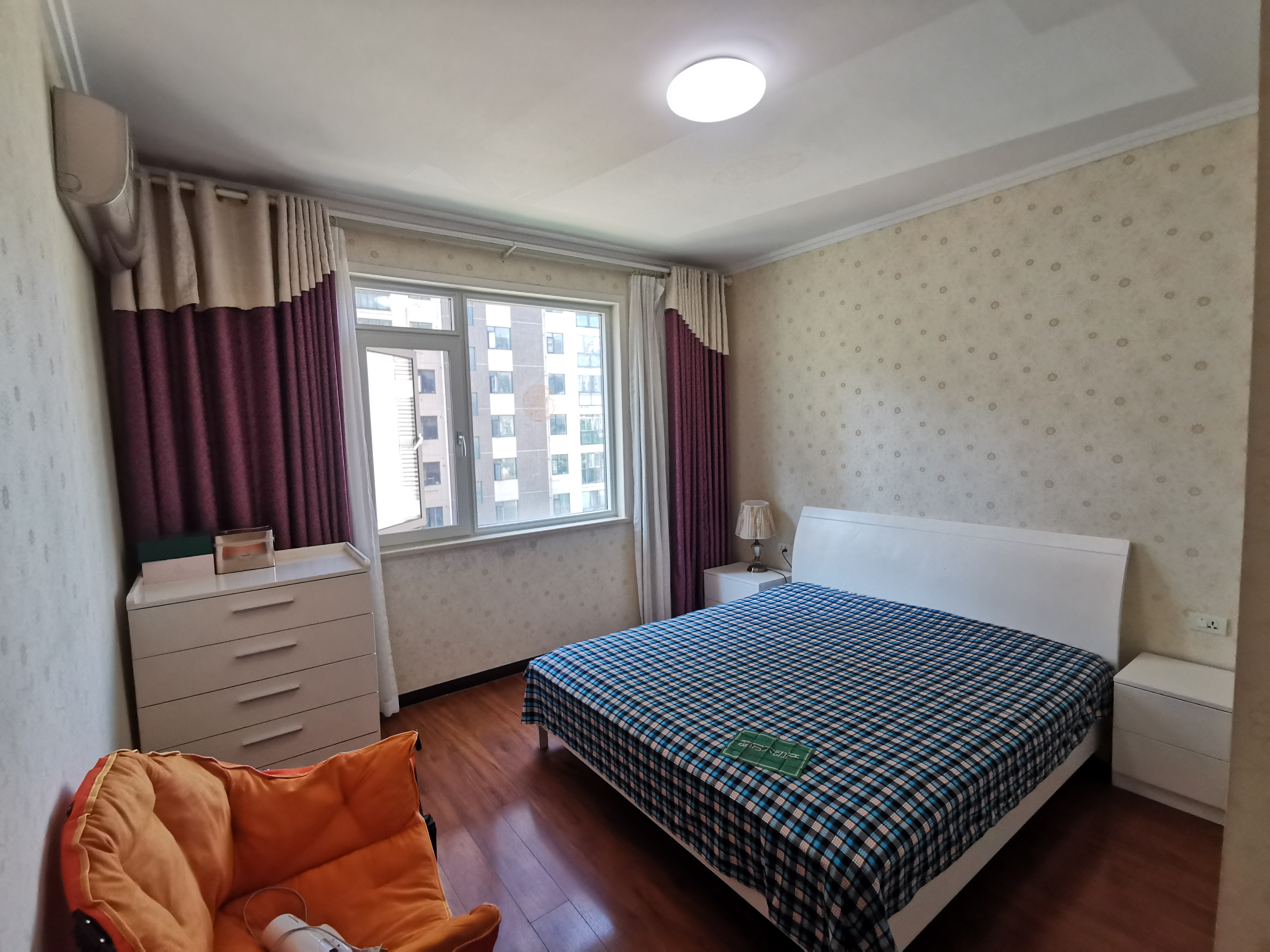 中央华府精装大三房小高层公摊低保养非常好拎包入住满五W一诚心出售