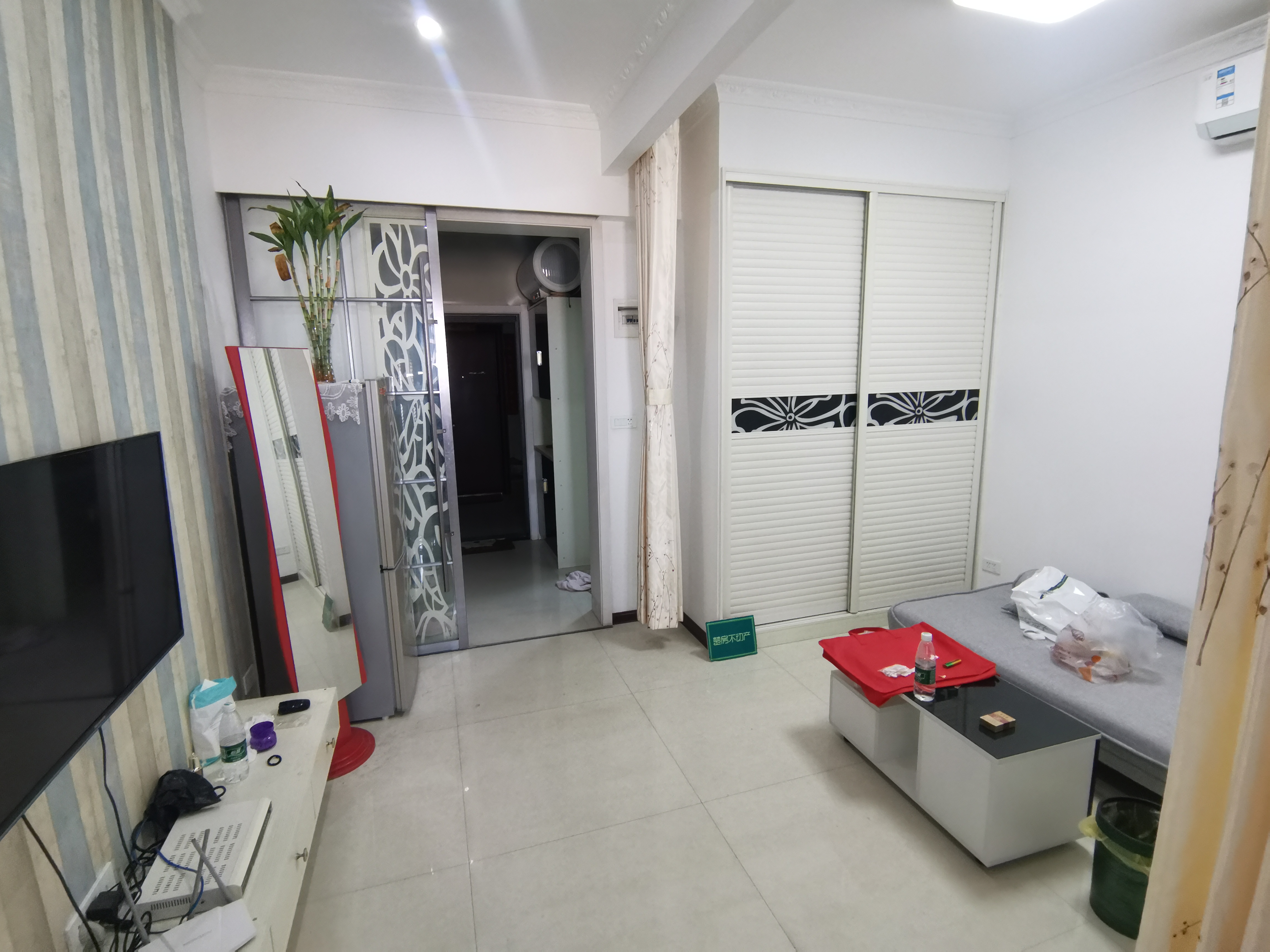 沔中对面学府公寓一室一厅一厨一卫好房子来了，自主陪读养老出租都是不错帝