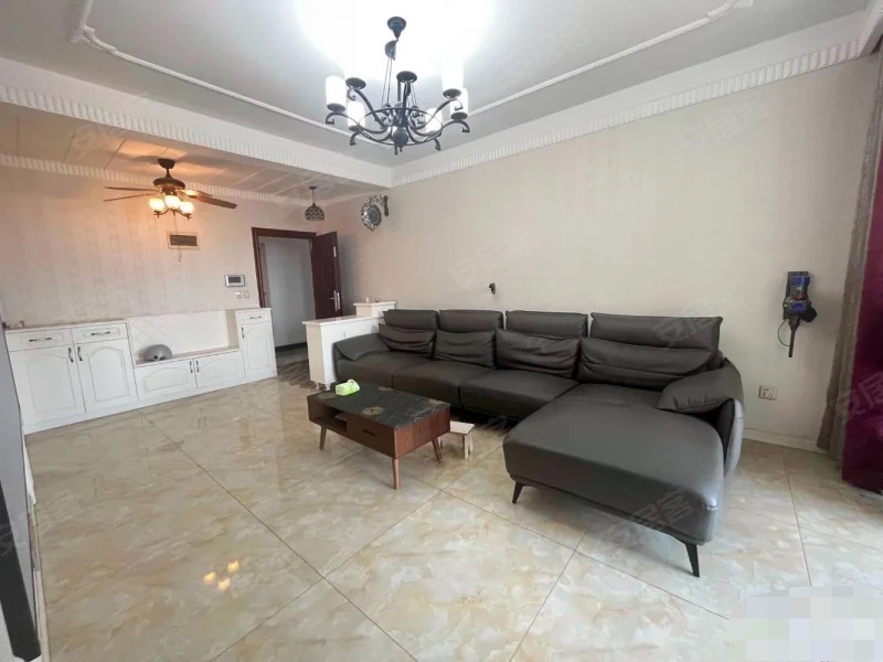 425，仙桃中学旁，红树湾，精装两房，三十几万，性价比高，证满二，