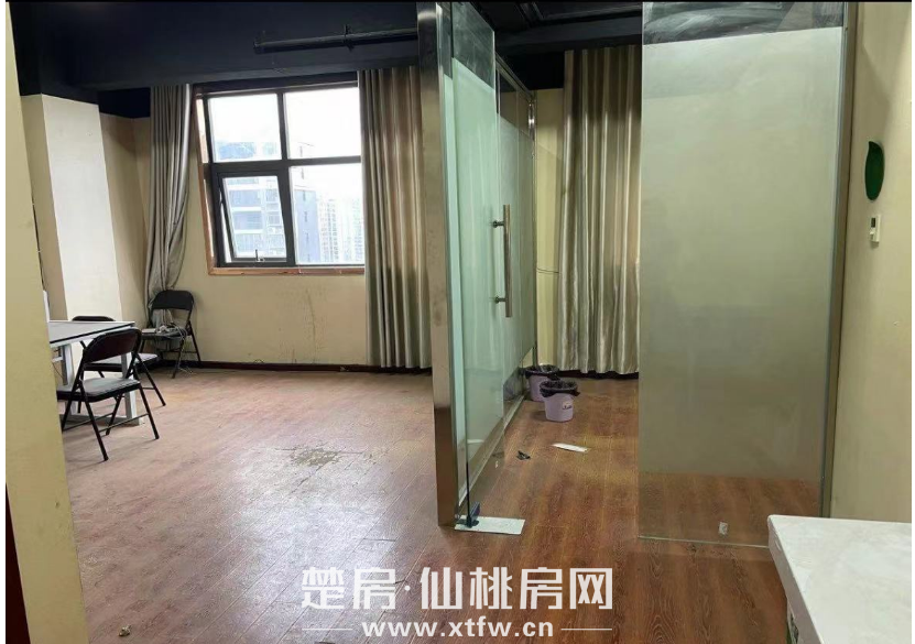 沔街大酒店写字楼出租（可合租）桌椅齐全