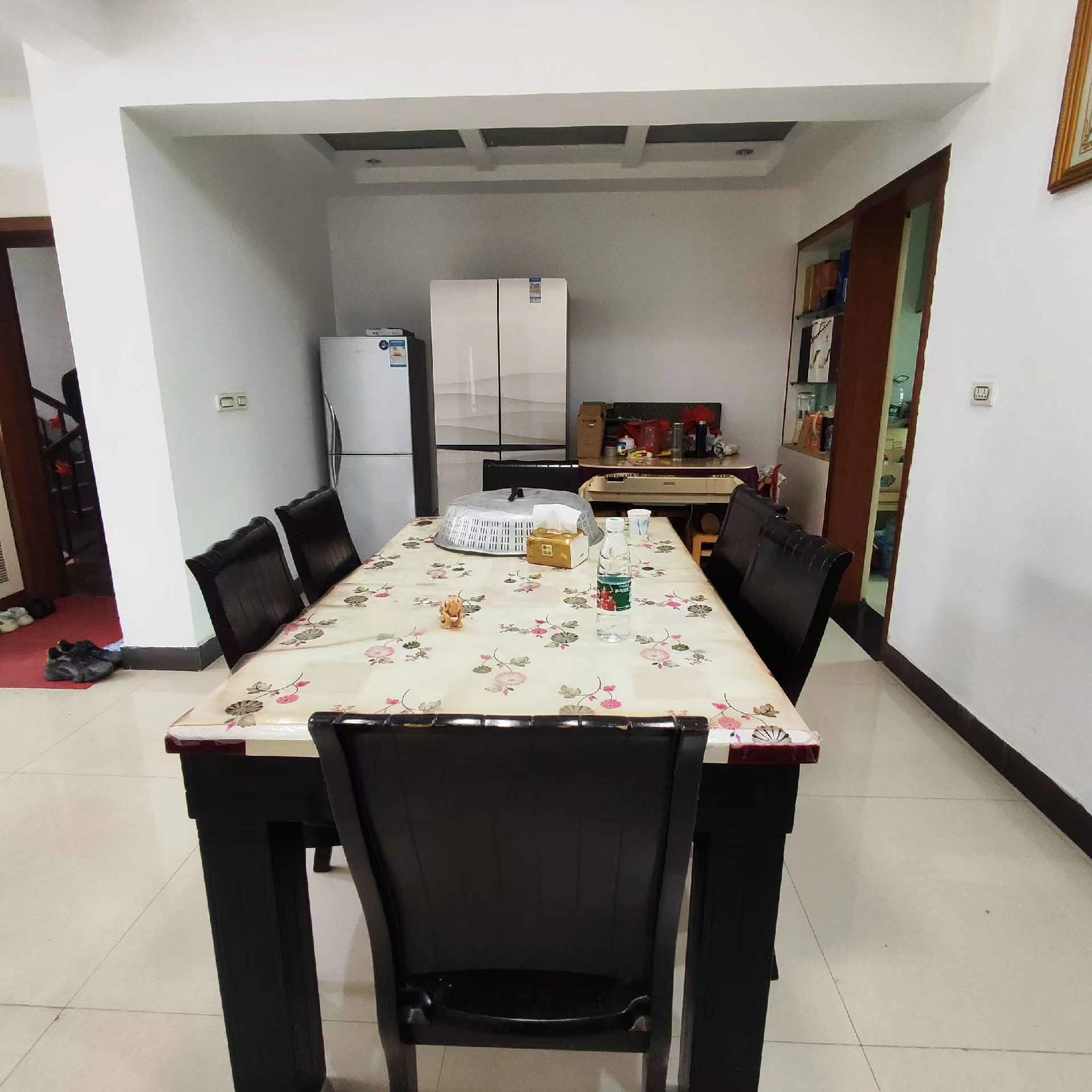 青青家园.精装三房两卫.中间楼层.证件满二.看房方便