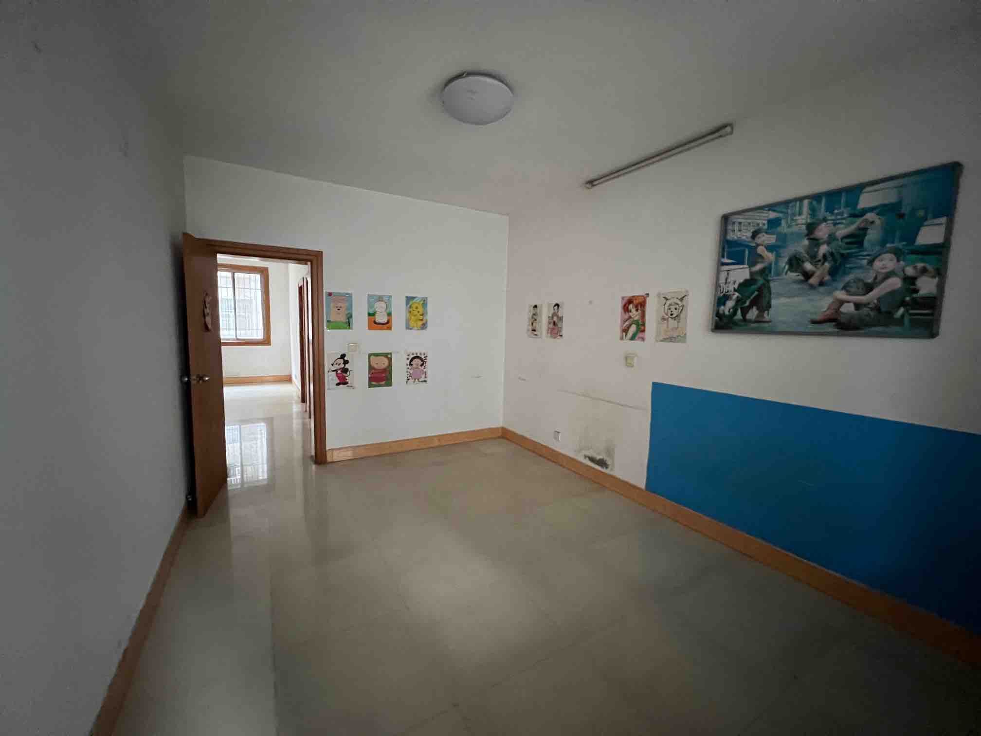 降价了，实验高中旁，步梯二楼，简装修，南北通透，证满二