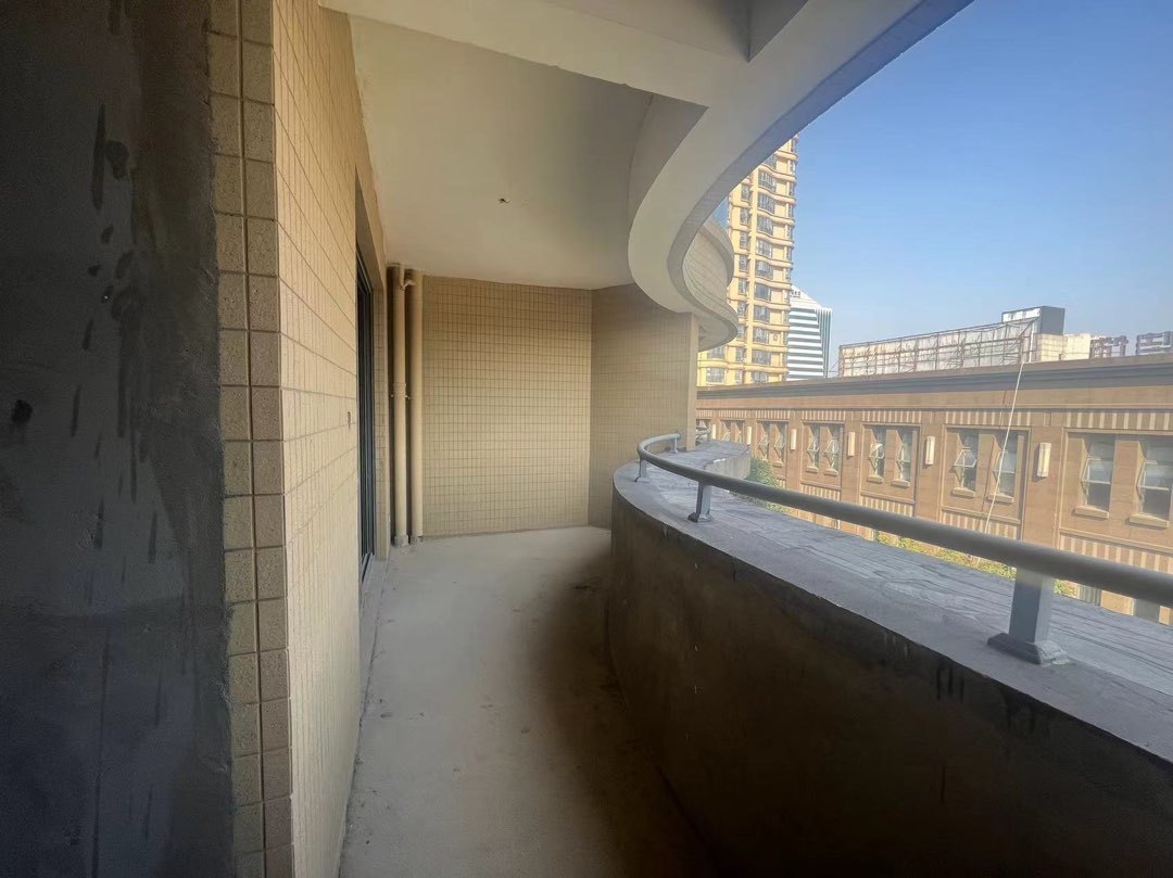 捡漏，房价回到10年前，御台公馆，小高层，电梯3700左右，毛坯4房