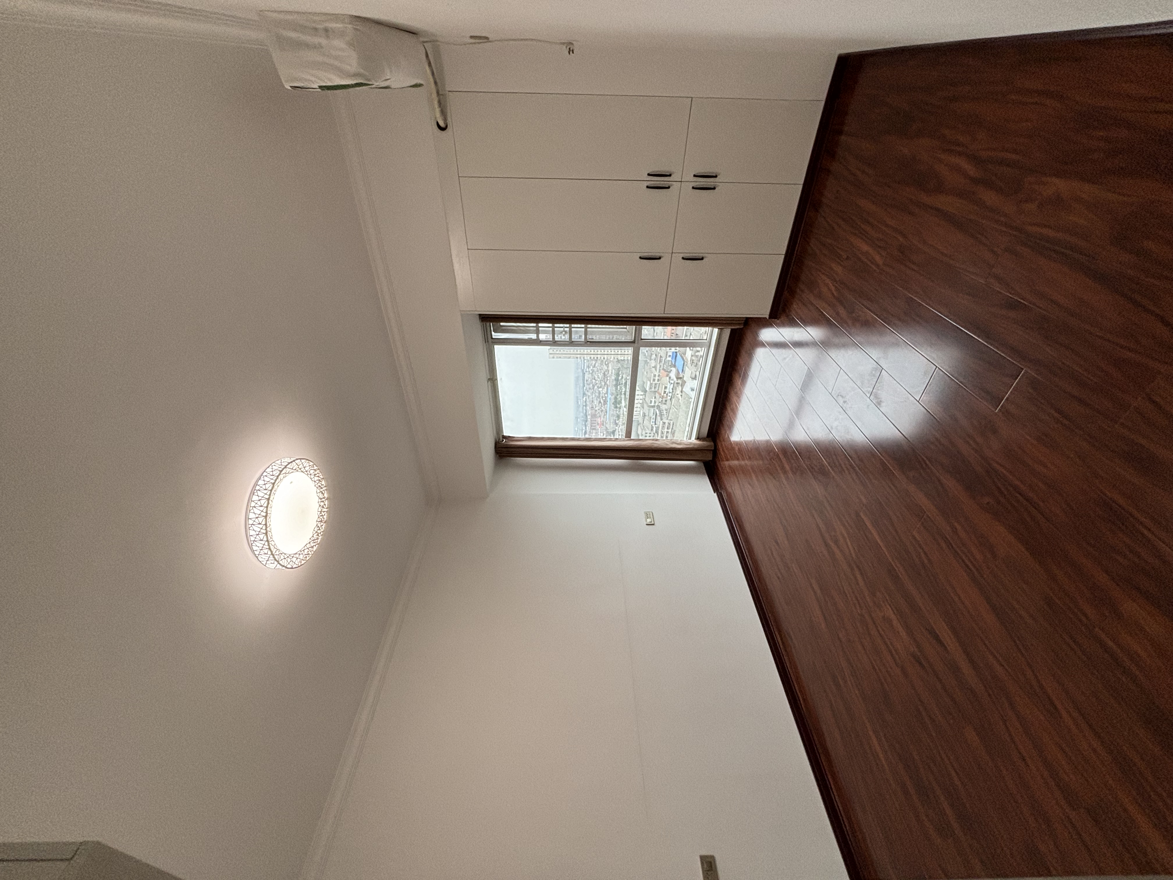 君临天下精装三房诚意出售