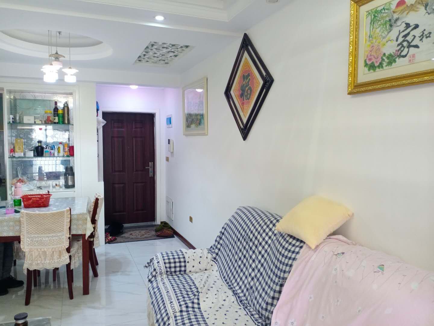 上苑一品小三房南北通透采光非常好