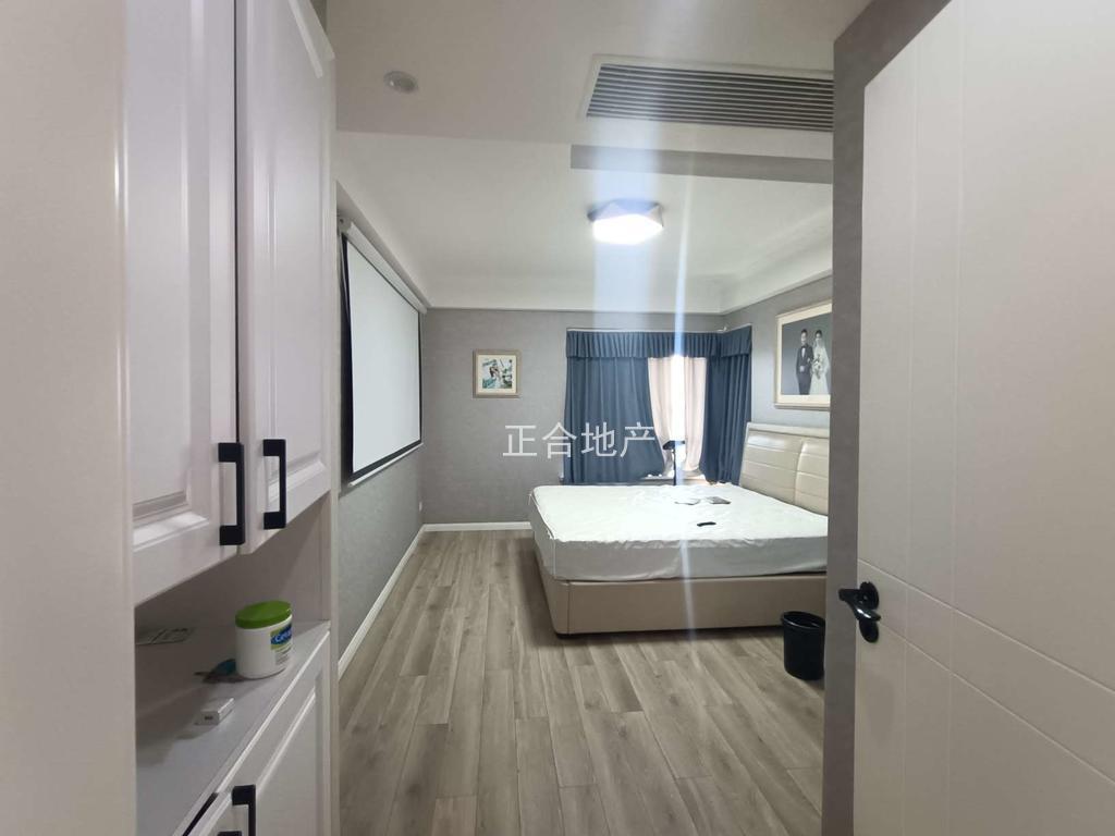 降价了，降价了，亏本出，城南，福星城，精装三房，,单价4900，全屋中央空调，满2