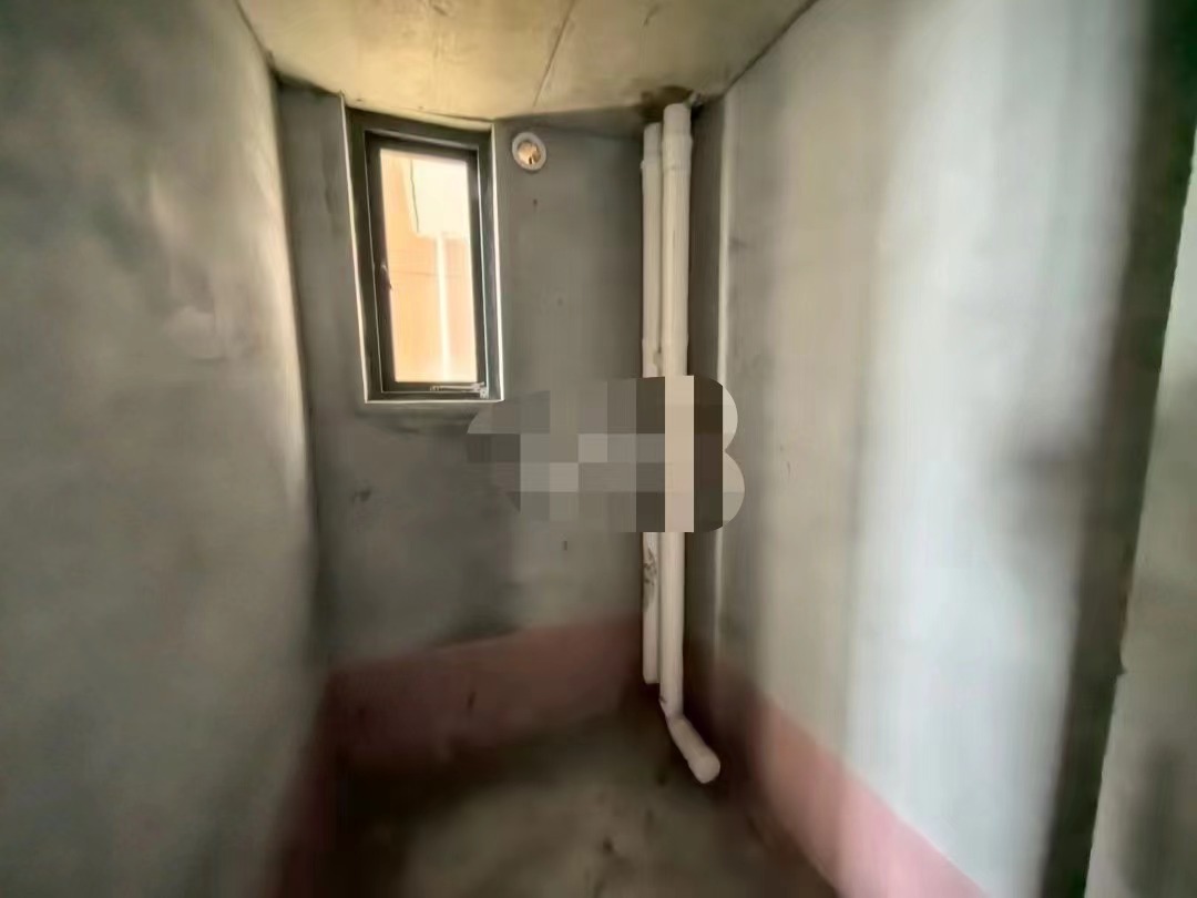 17，降价了，满庭春毛坯三房，单价4800，,中间楼层，证满二，业主急售看中可谈