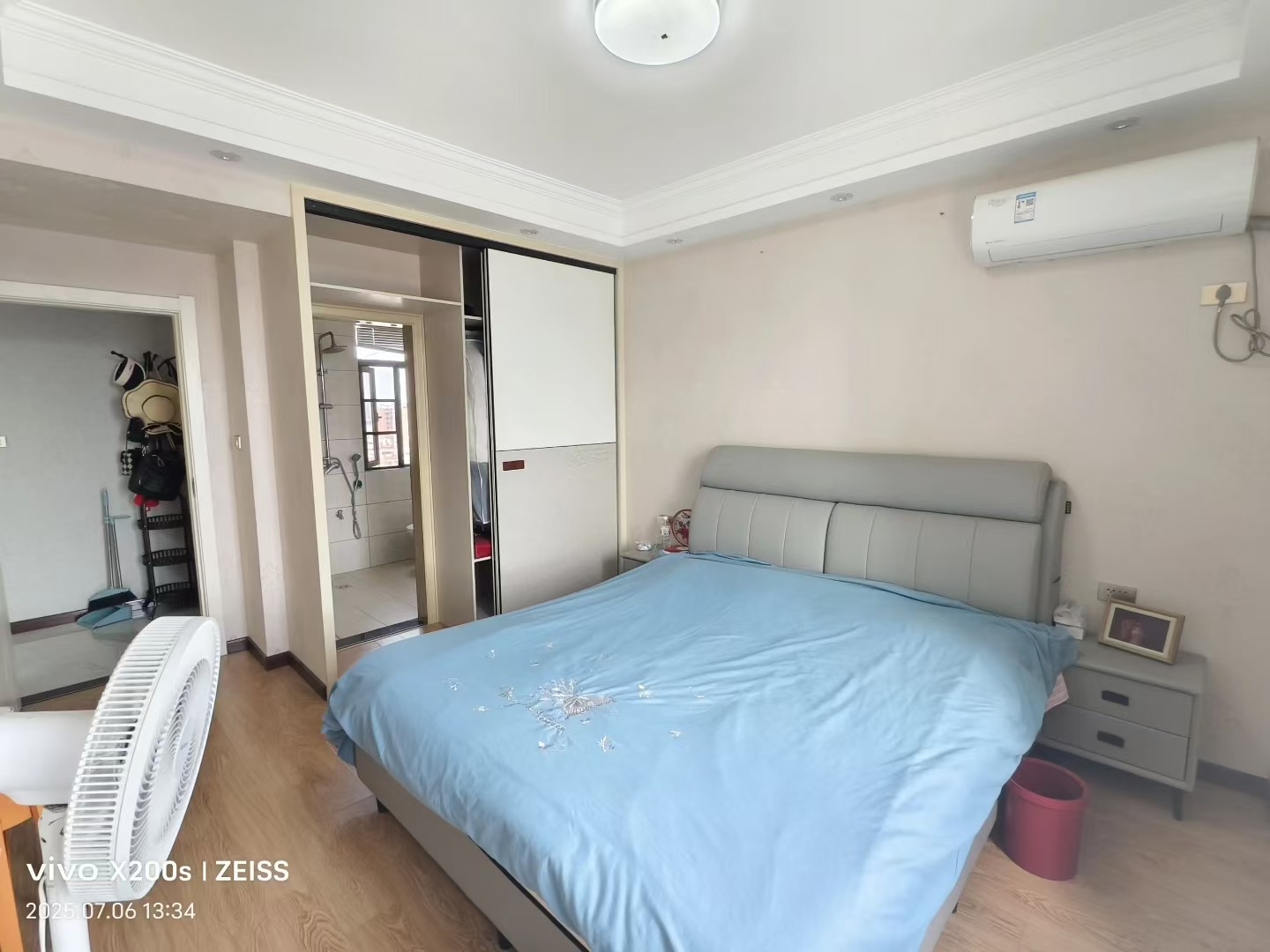 捡漏，城南，新城壹号新衔，精装三房两卫，东边户，9成新精装，