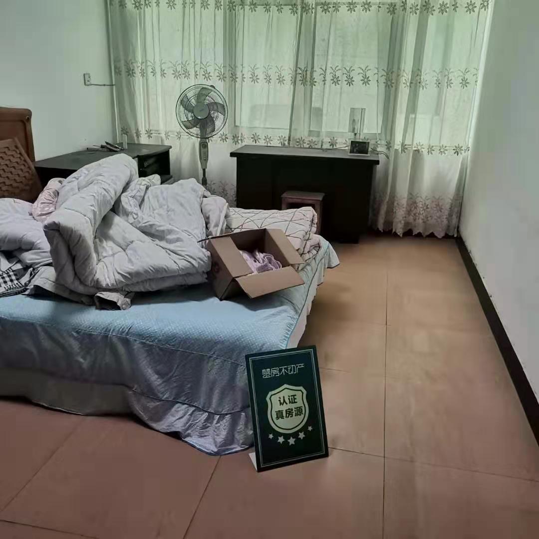 何李路油炸湾社区私房好停车