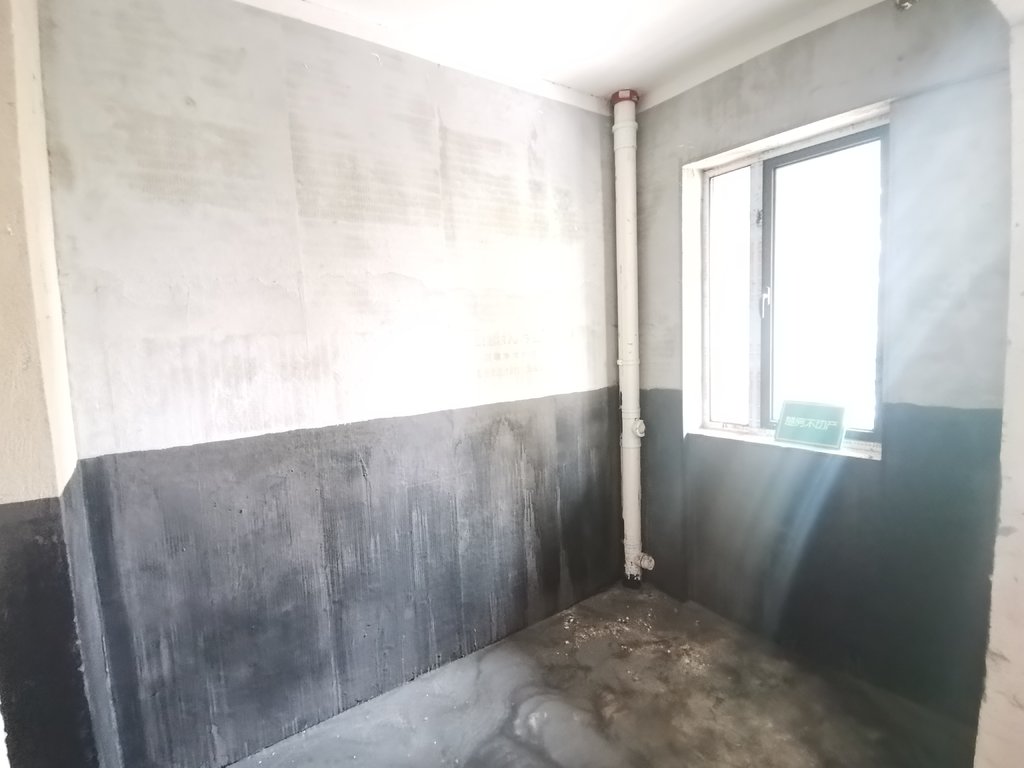 森林国际翡冷翠毛坯大三房二中旁学府好房南北通透边户房东外地置业诚心卖 看房