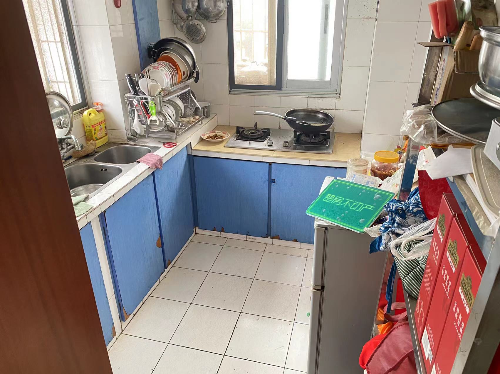 复州花园精装大三房周边配套设施齐全采光好业主诚心出售