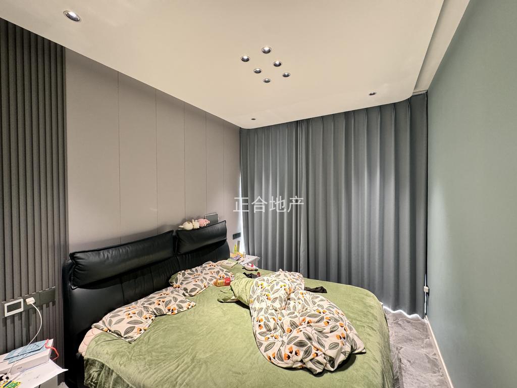 南国明珠精装修三房二卫好楼层证满二