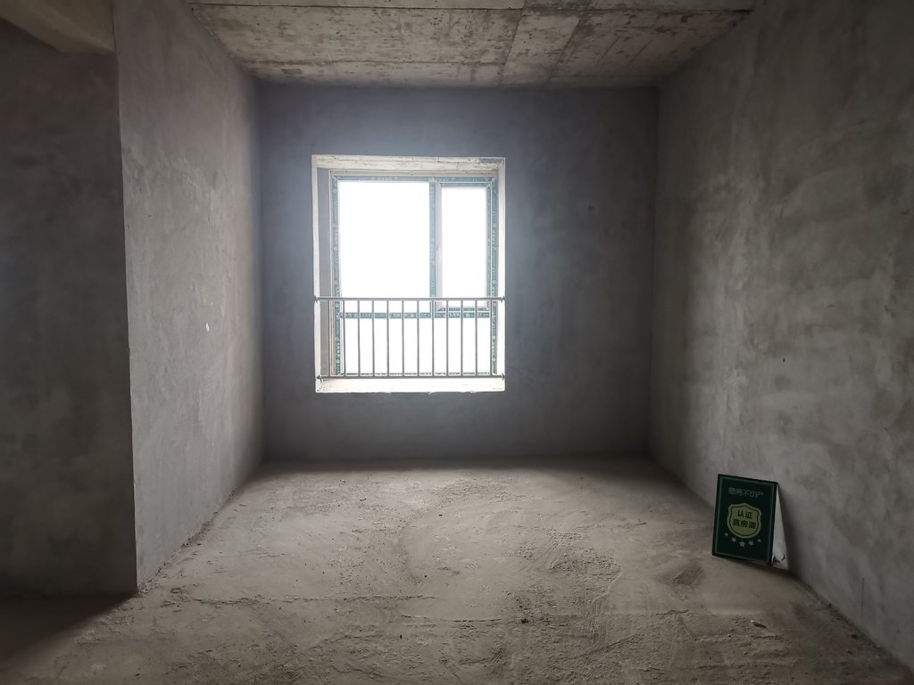 特价房南城新区都市高尔夫一手新房单价低可以贷款看房方便交通出行方便！