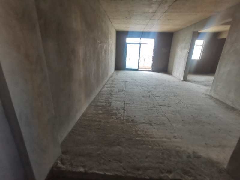 新城一号五期毛坯好楼层，户型方正，上学方便，房东诚信出售