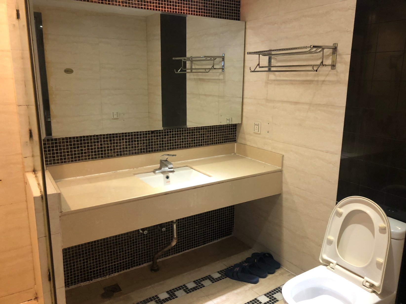 纽芬兰1室1厅现在已经收回来啦有钥匙 付8万