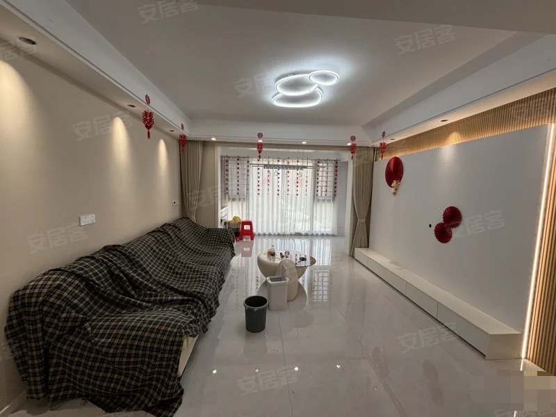 101，降价了，优质好房， ​城西满庭春七期，电梯好楼层， 全新装修 一天未住 ​诚心出售