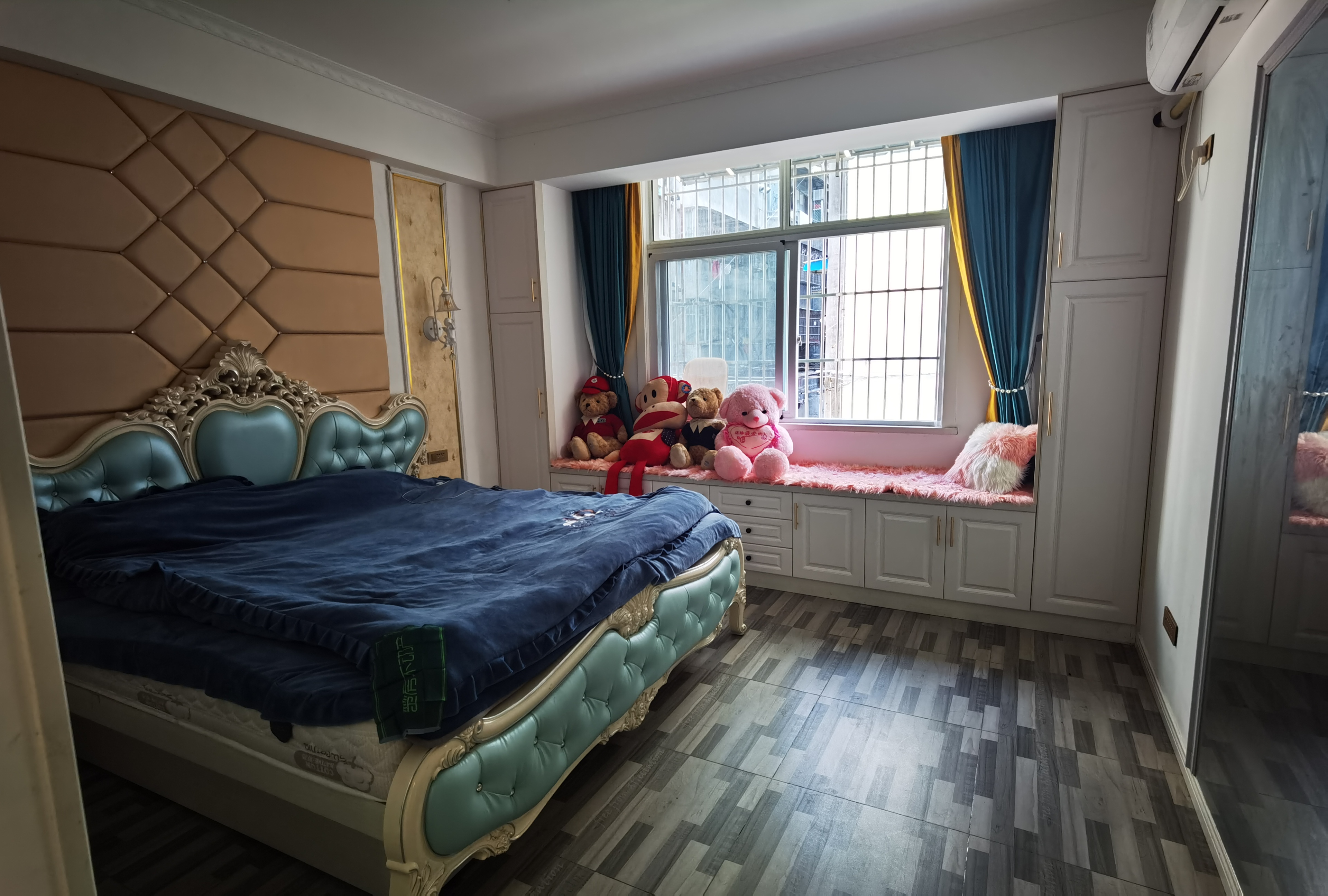 世北春精装四房刚刚装修半年都没怎么住过诚心出售