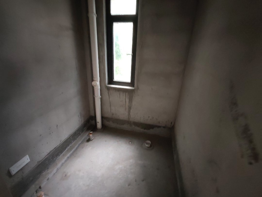 捡漏，降价了，祥生观澜府，别墅边套➕2个车位➕院子，证满二