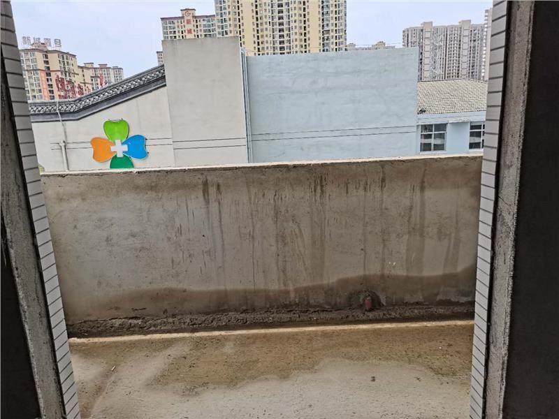 城南城市丽景的毛坯大三房电梯好楼层交通生活都便利