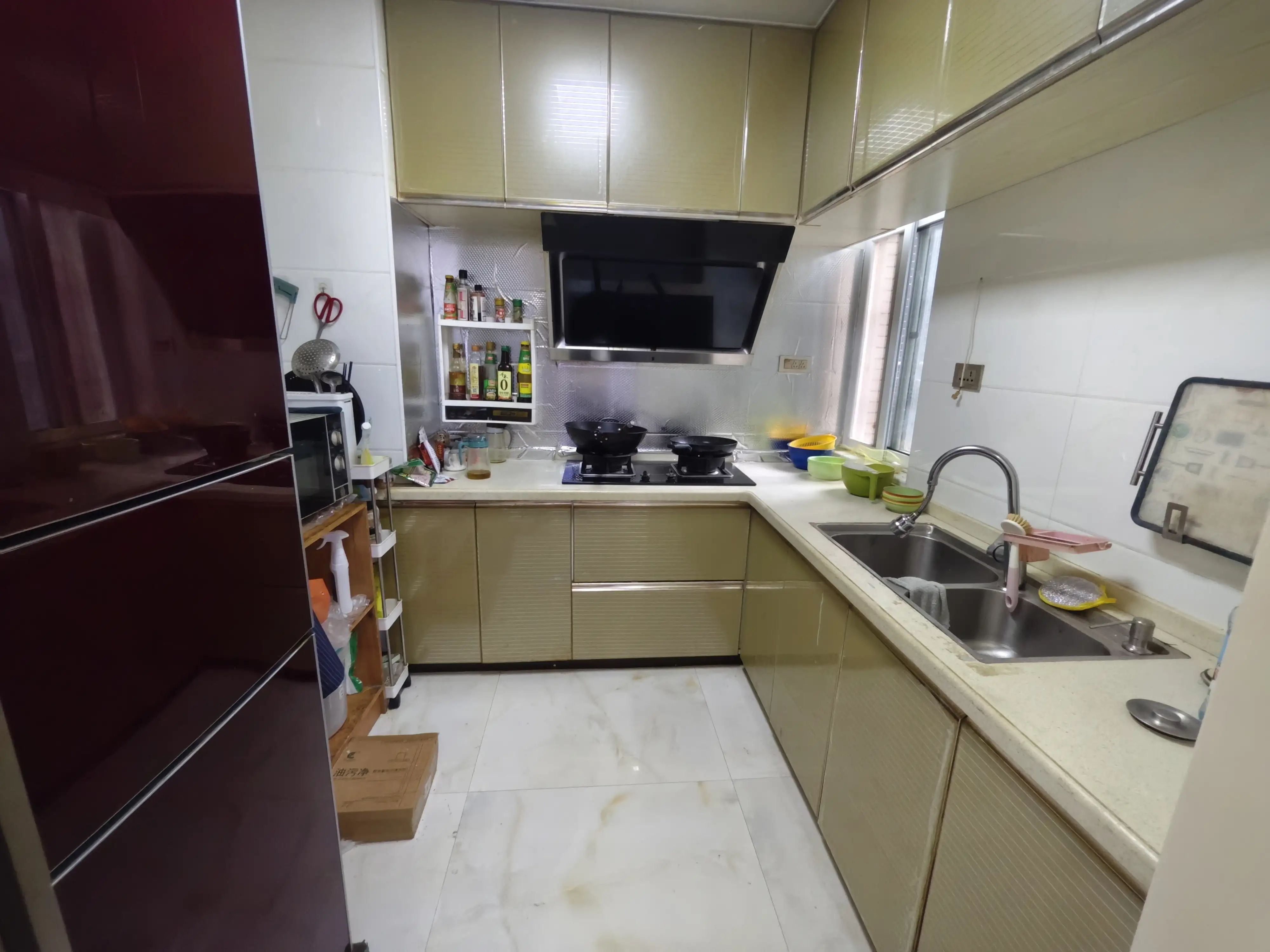 捡漏，急卖，全款，城市丽景，精装三房，证满二，单价2596元