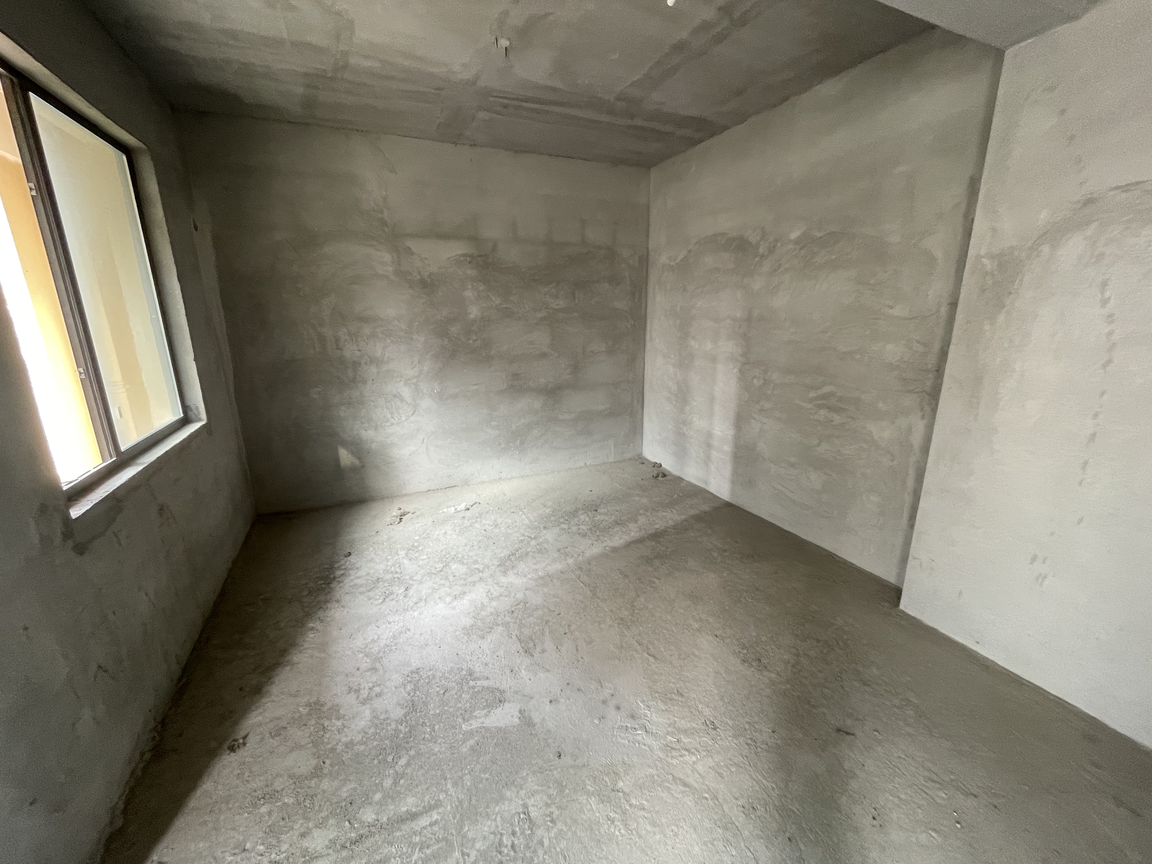 荣怀两梯两户户型三开间朝南大阳台采光好大三房