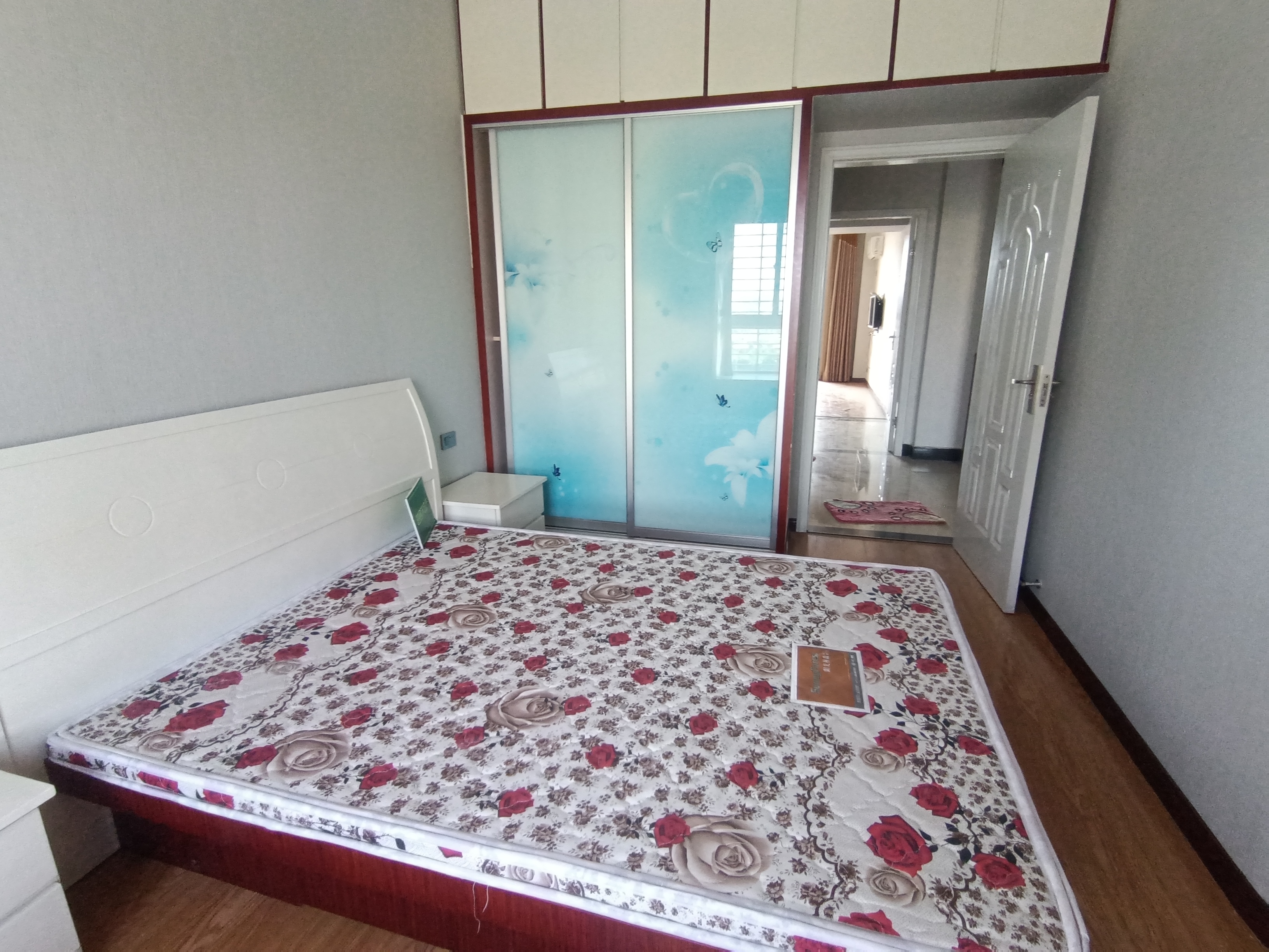 凤凰城圆电梯精装大三房新证