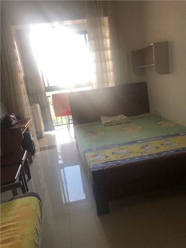 一中对面精装修房诚信出租家电齐全拎包入住