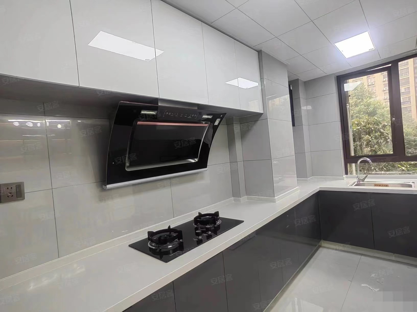 房东诚心出售，城西品质楼盘，精装大三房，南北通透