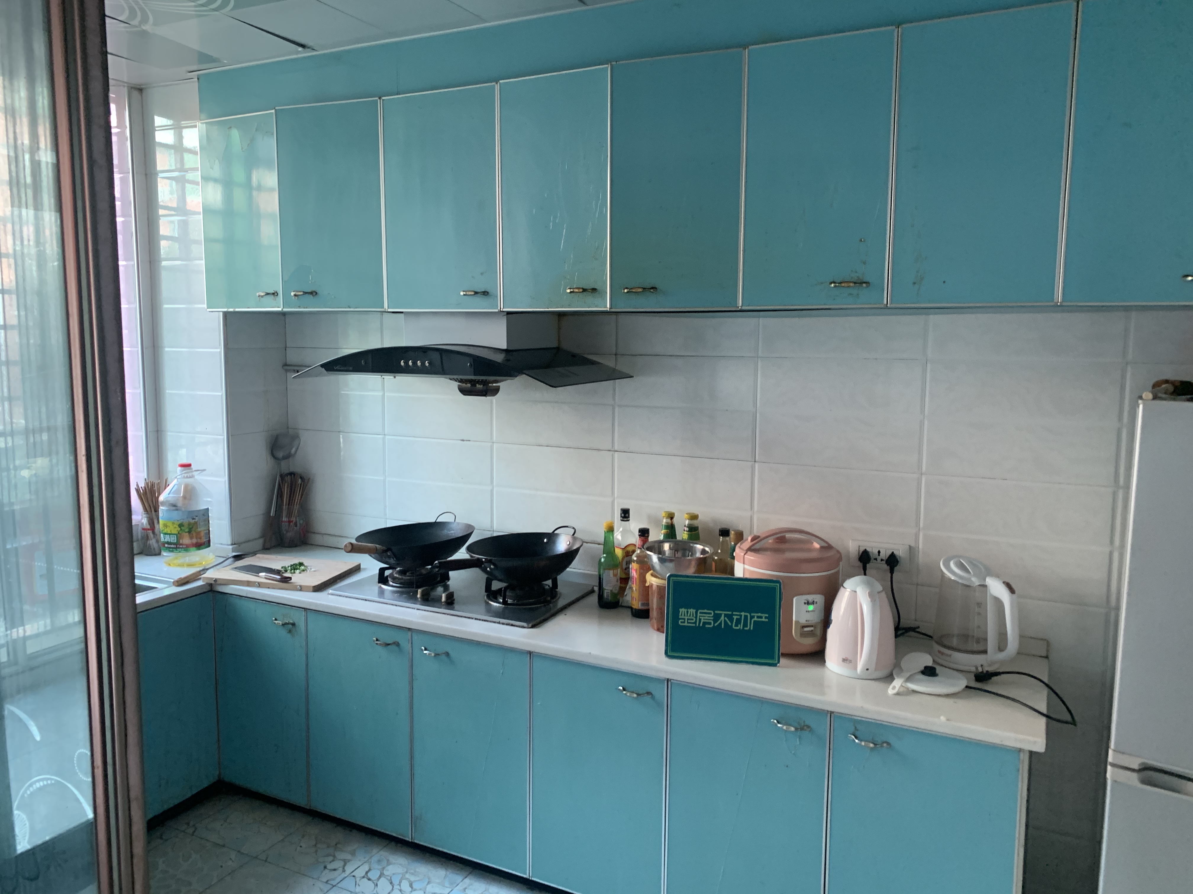 青青家园2期步梯好楼层带 大平台阳光房采光 老证看房预约