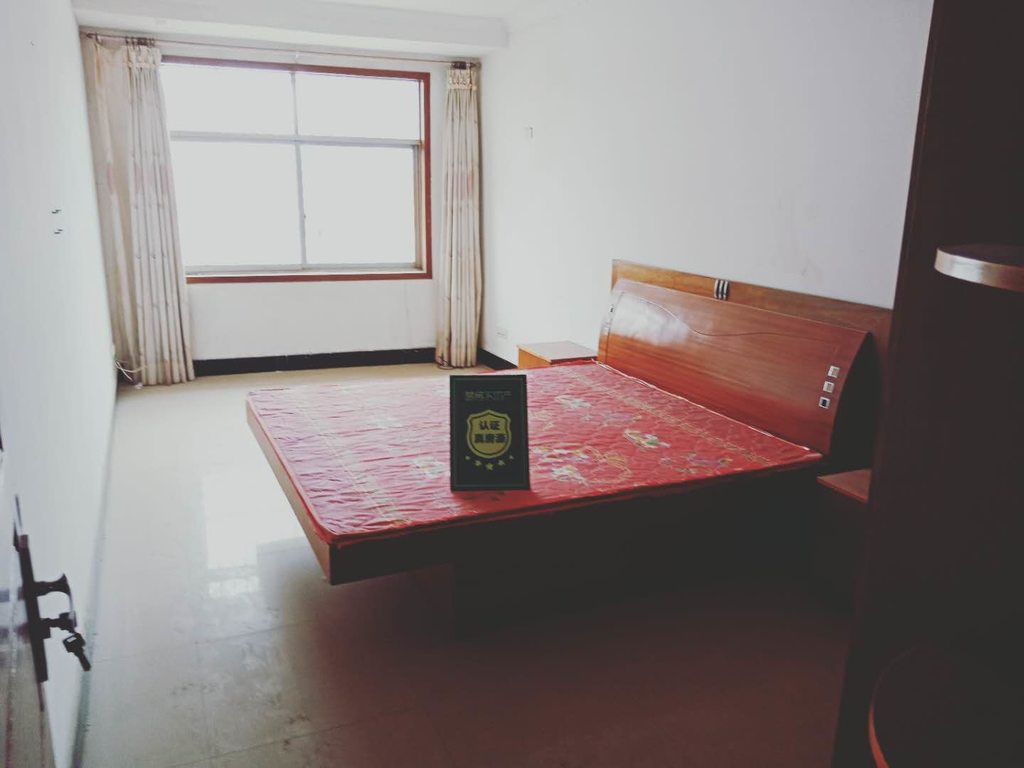 商城北门附近，实验 旁，好房出售！大三房