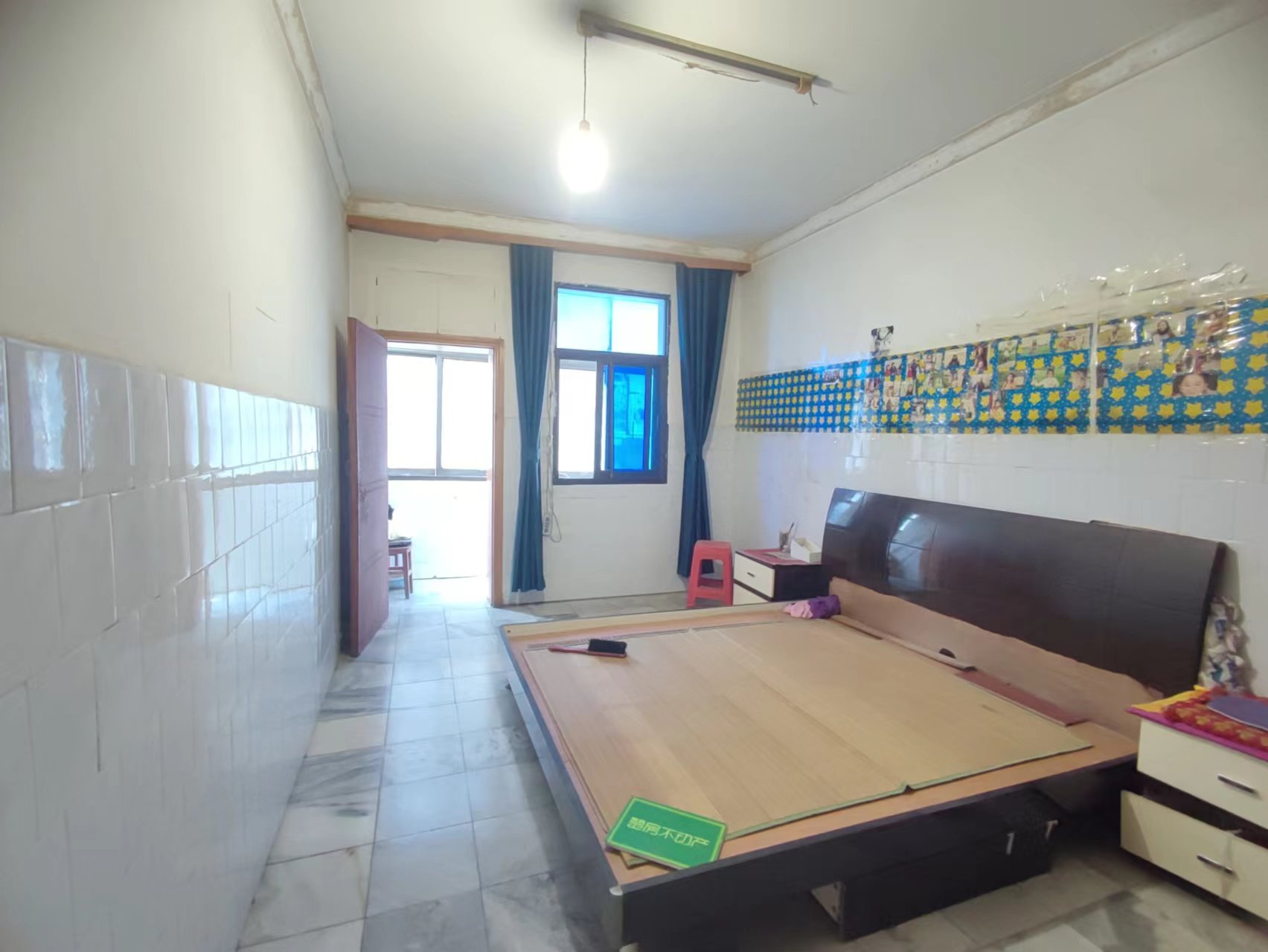 老八中竹货街步梯3楼证件齐全价格可谈急卖