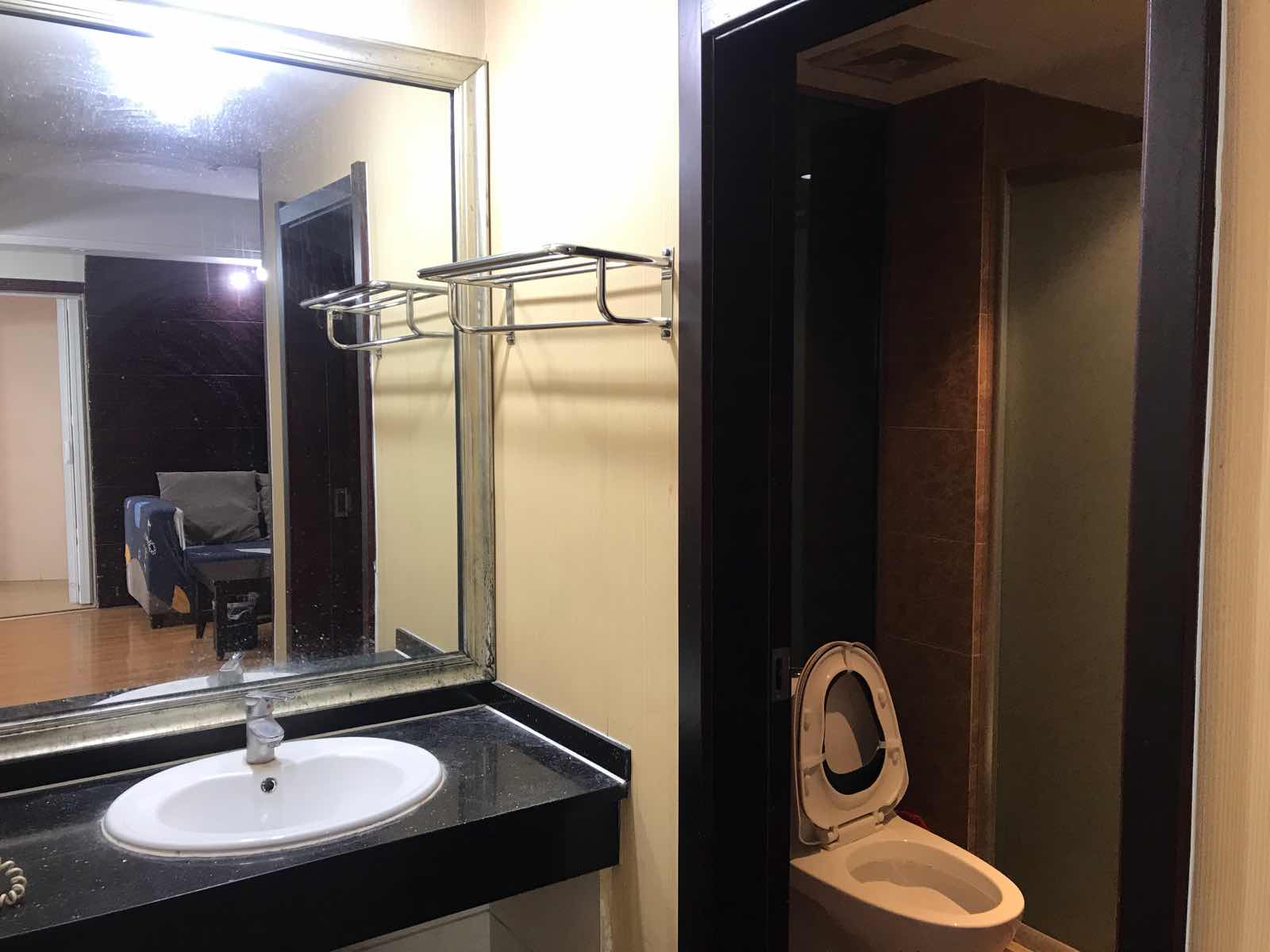 凯宾斯国际大酒店 精装2房诚心出售