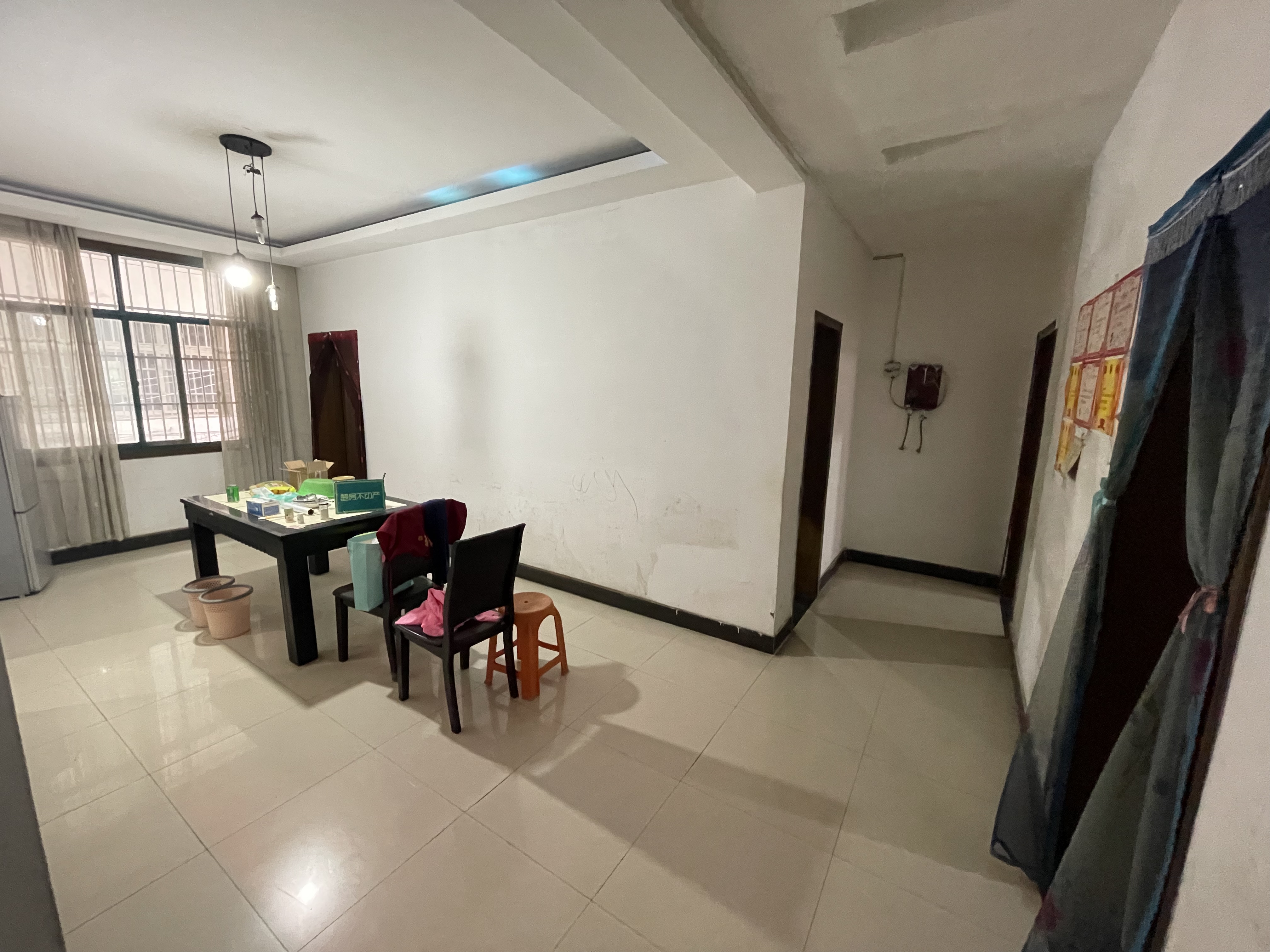 新村河东街青青家园旁步梯2楼带地下室45平米可以住人大阳台有产权