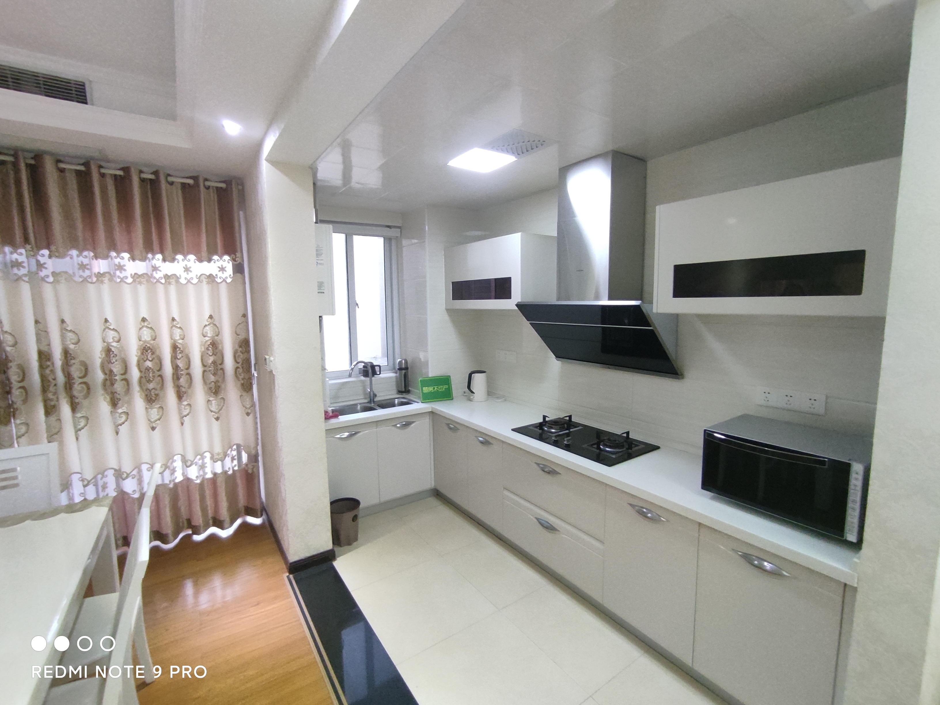 鸿昇现代城精装大三房南北通透双阳台全屋品牌装修风格楼层好证件满两年