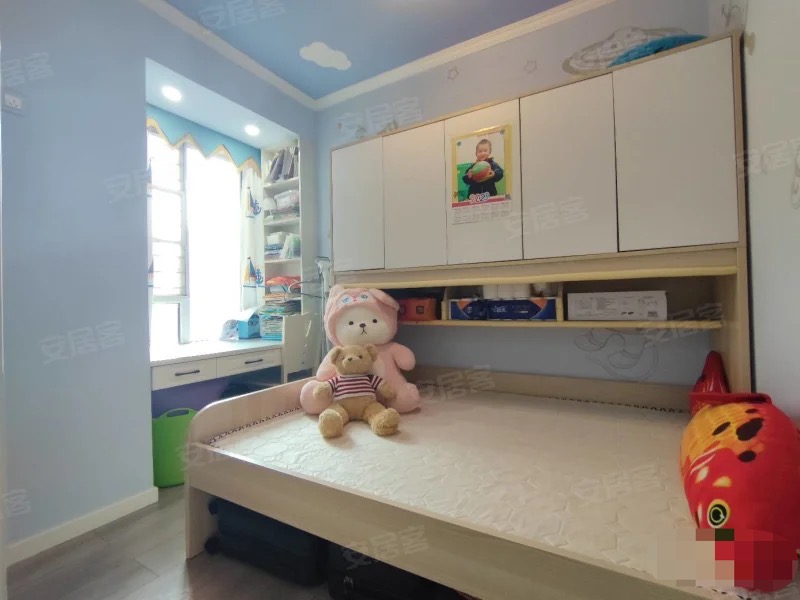 157，急售，房东诚心出售，满庭春，精装小三房，仙桃晓学和新三中，全屋中央空调，满二，中间楼层