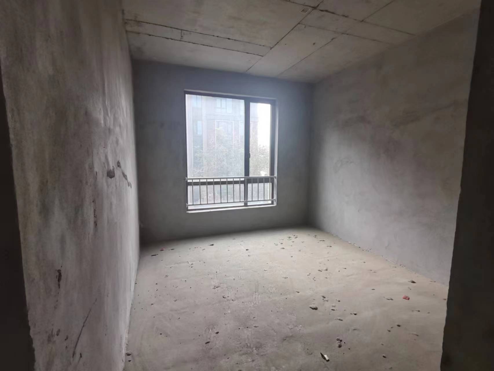 绿地香格里拉.步梯小洋房.南北通透双阳台.看房方便