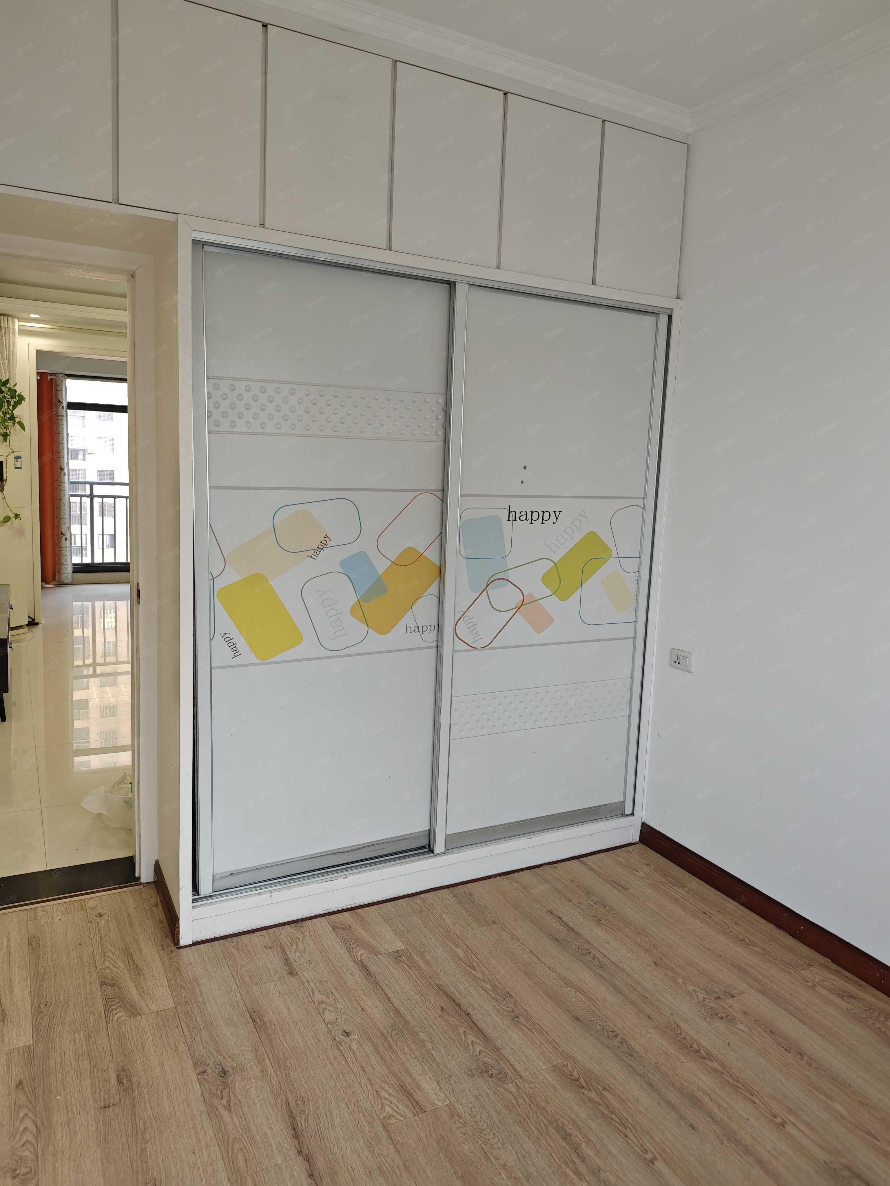 翰林公馆118平3室2厅2卫南北通透前后阳台优价出售！