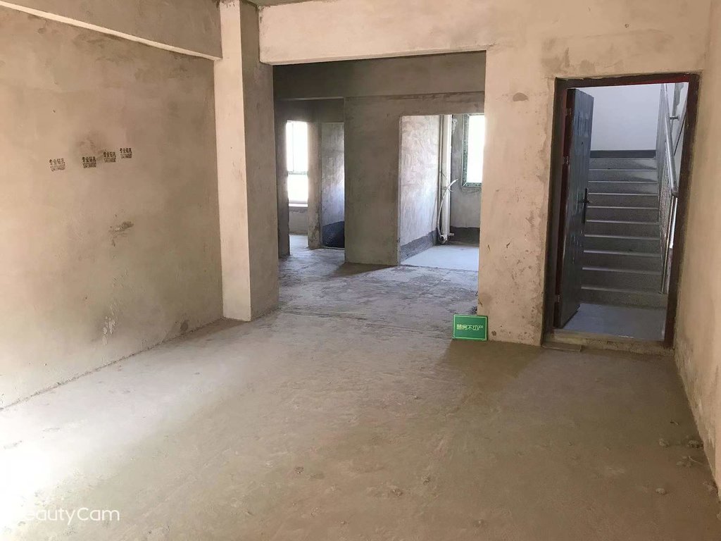 水云间.毛坯三房.中间楼层.证件满二.看房方便