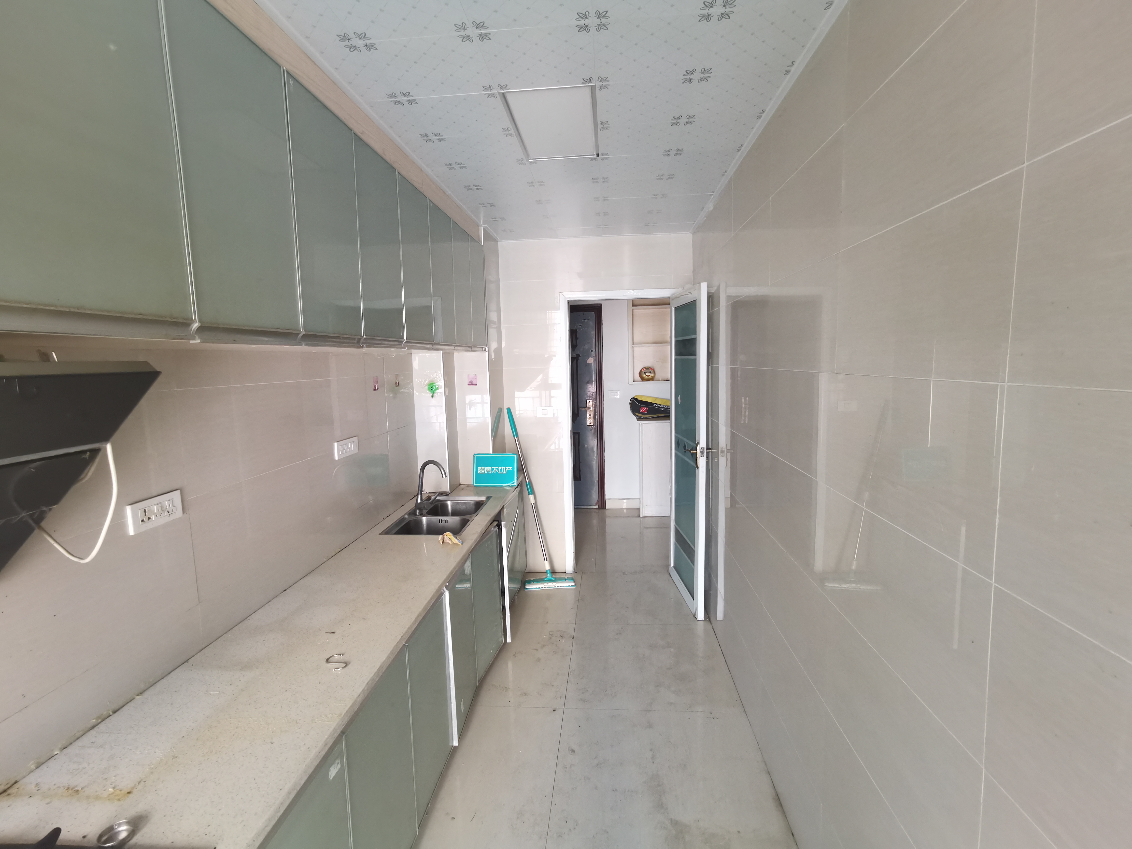 新城壹号稀缺小三房装修只卖毛坯价看房方便