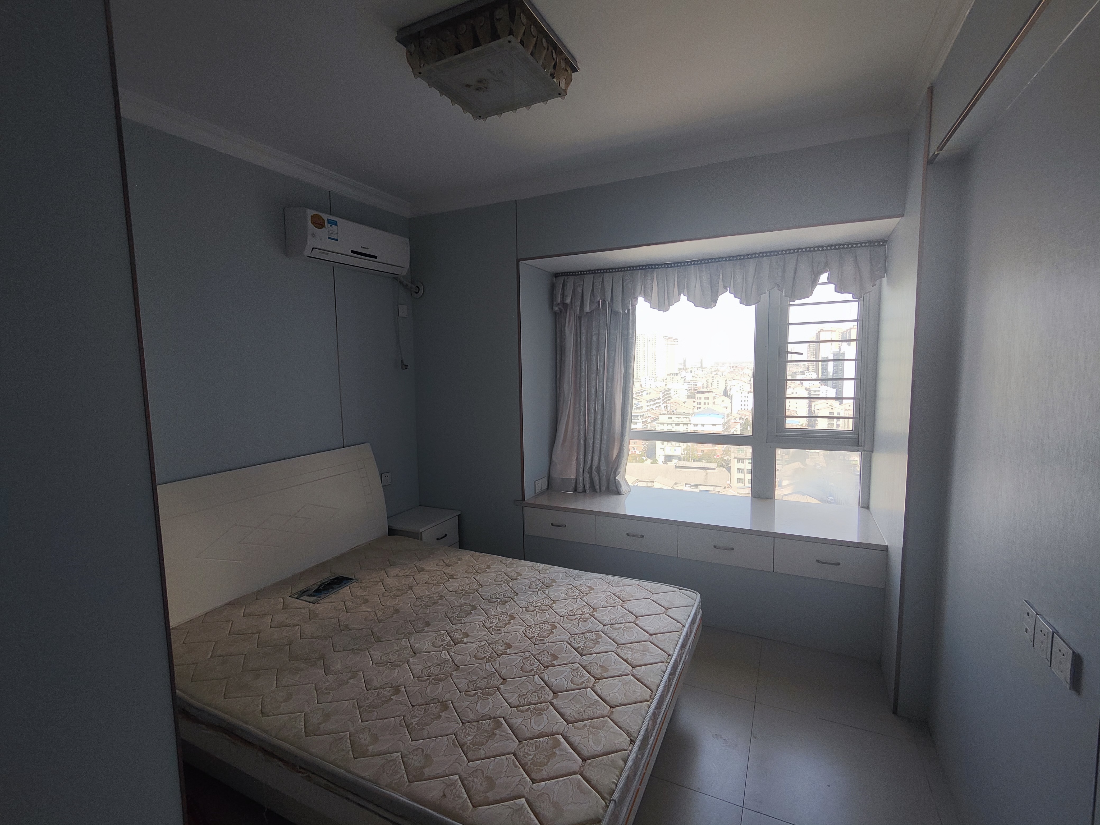 福星城精装三房保养的很好好楼层业主诚心卖看房方便