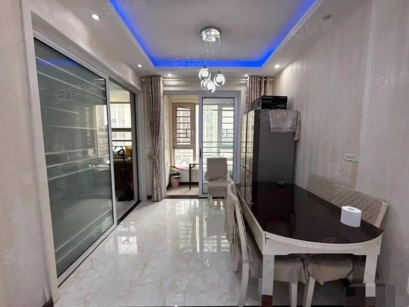 捡漏，急卖，城南元泰，边户，三中门口，电梯精装3房2卫，证满二