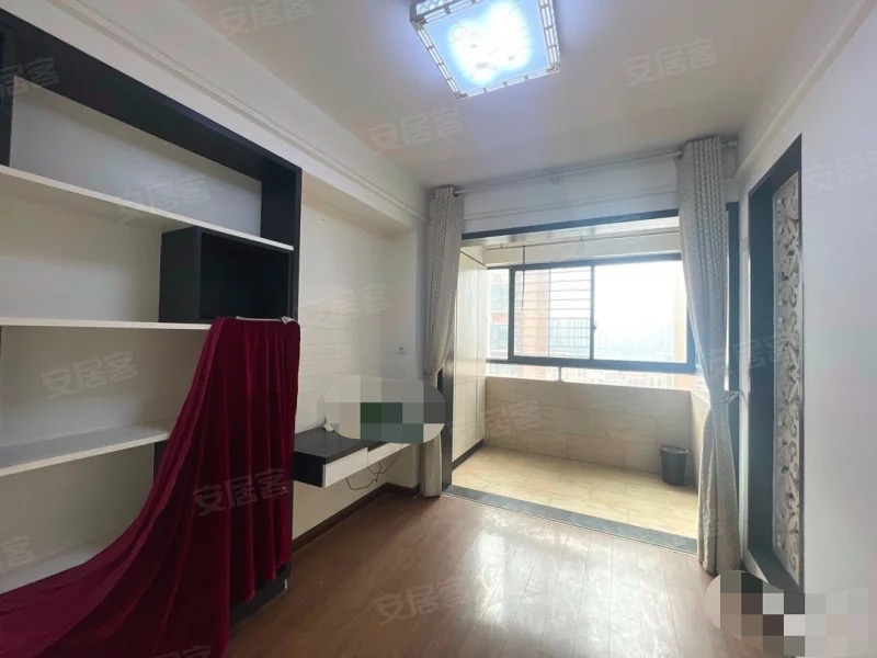 330，仙桃新妇幼旁，金域城邦，精装4房，单价3600，电梯小高层，捡漏