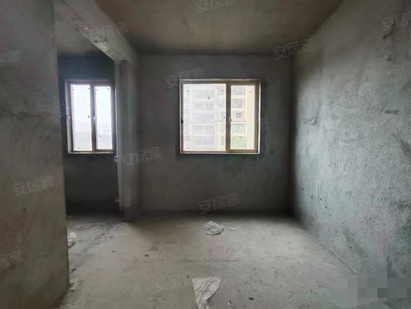 269，降价了，朝阳丽景，边户，单价5200，送大大露台，毛坯三房，南北通透