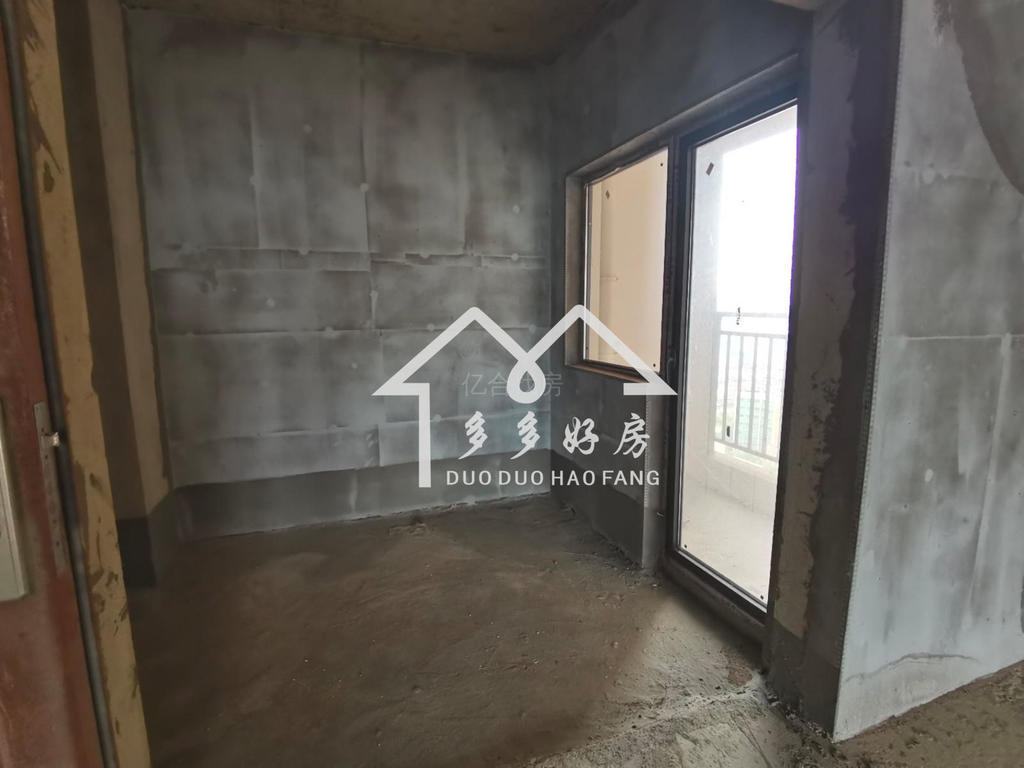 老城芯，商圈里，环球毛坯大三房，南北双阳台，好楼层你值得拥有