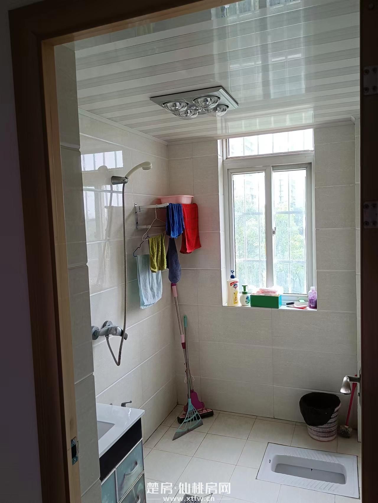 仙桃中学新校区、仙桃二中新校区旁，绿湾社区4室2厅2卫150平，南北通透，毛坯价出售，拎包入住