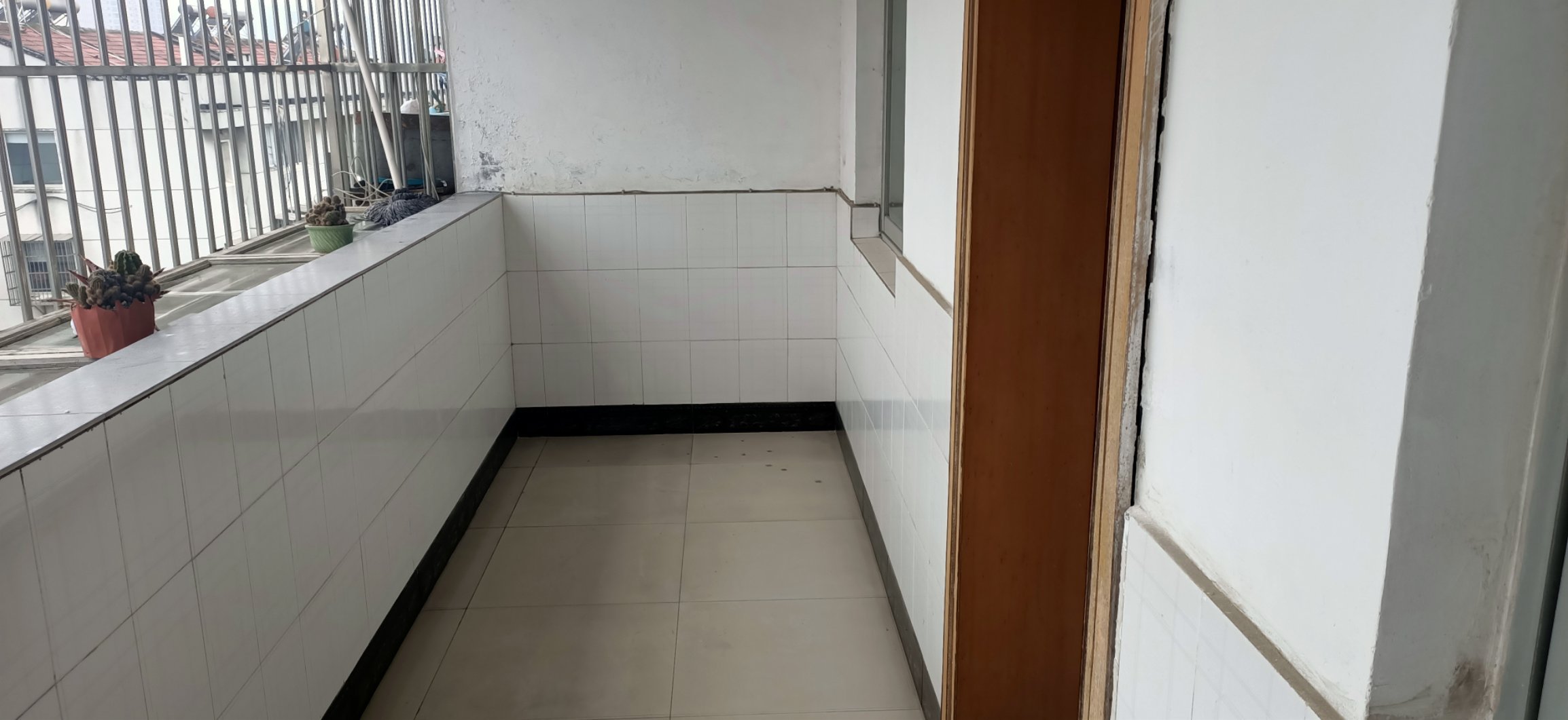 春江花园110平三室两厅两卫采光通风好小区环境好院子好停车